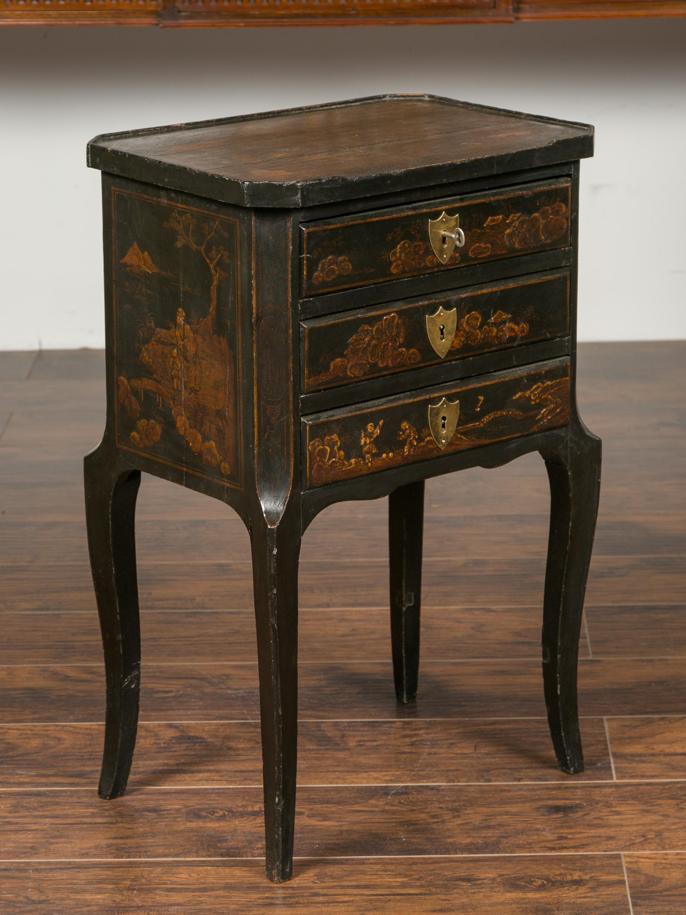 English 1900s Black Chinoiserie Bedside Table with Thin Drawers and Curving Leg 1