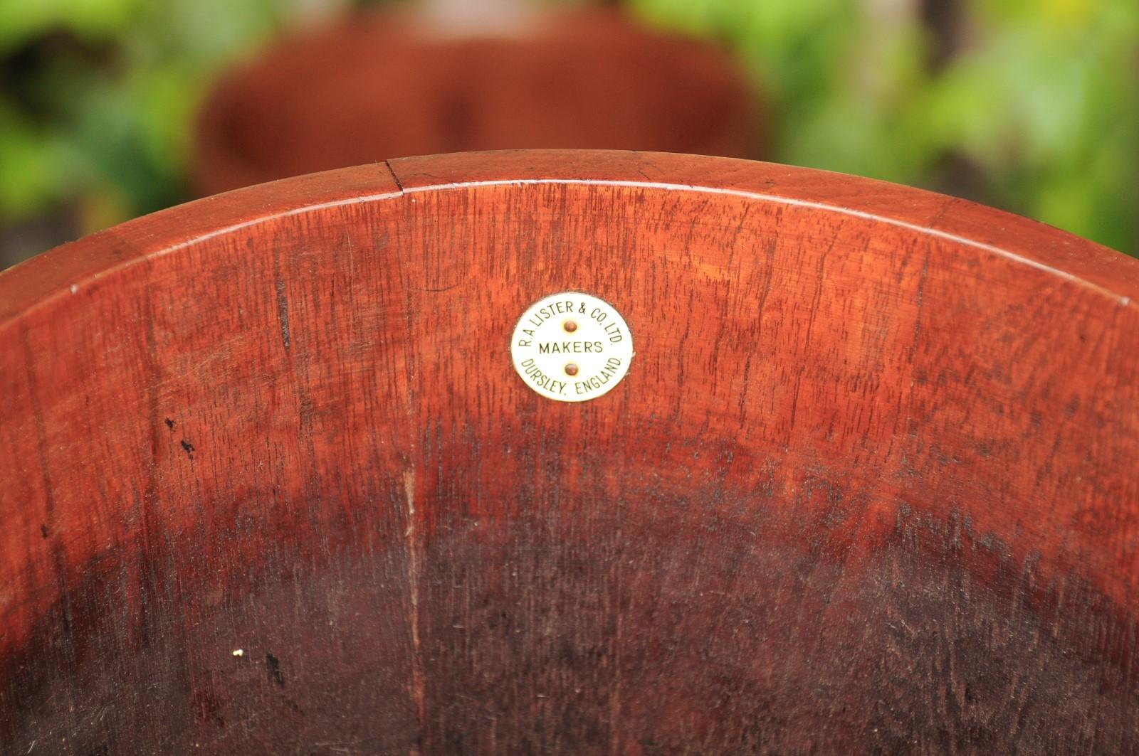 English 1900s Edwardian Period R.A Lister & Co. Oak Bucket with Brass Braces For Sale 2