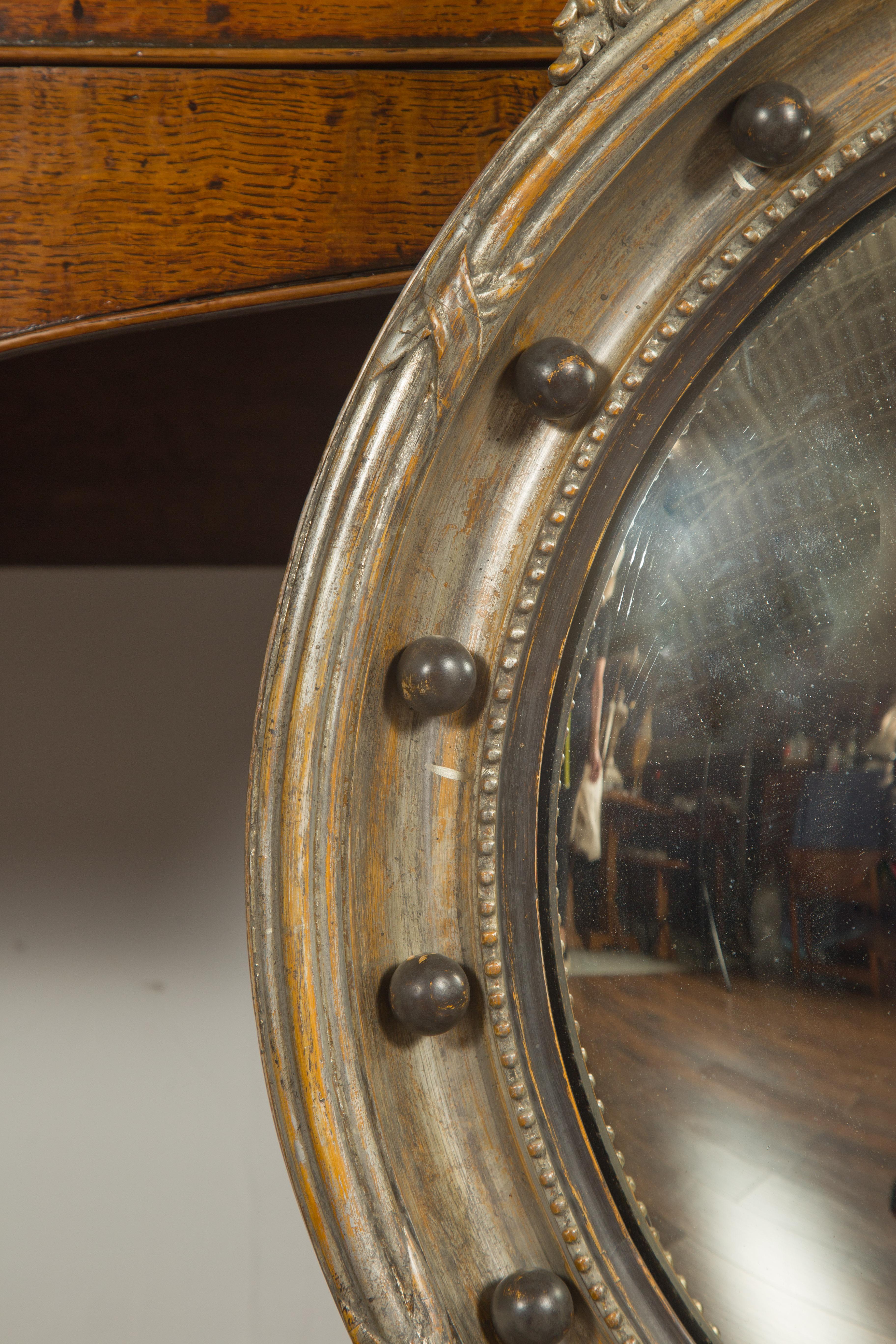 English 1900s Silver Leaf Convex Girandole Bullseye Mirror with Eagle Motif For Sale 5