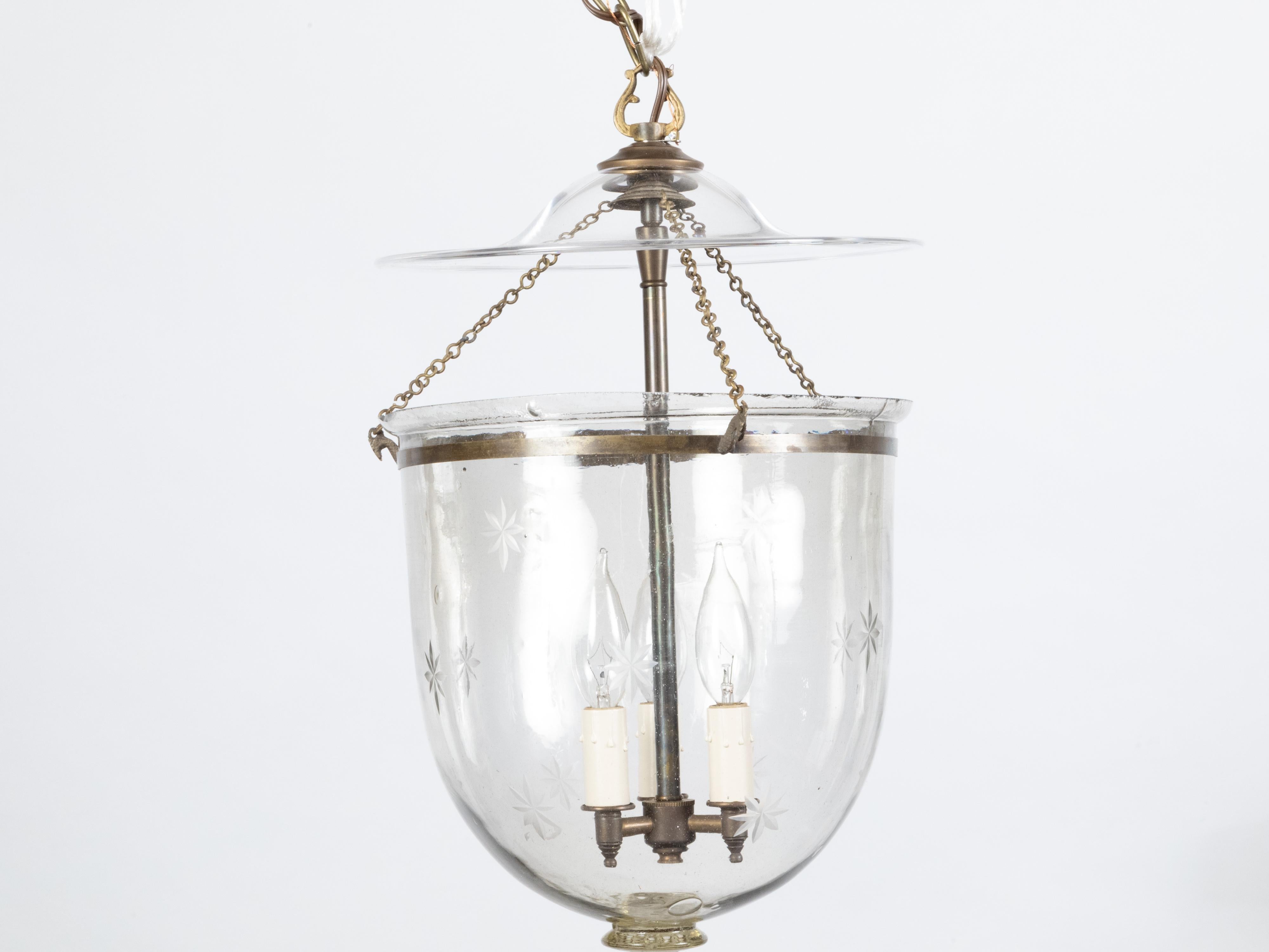 English 1900s Turn of the Century Bell Jar Light Fixture with Etched Stars In Good Condition For Sale In Atlanta, GA