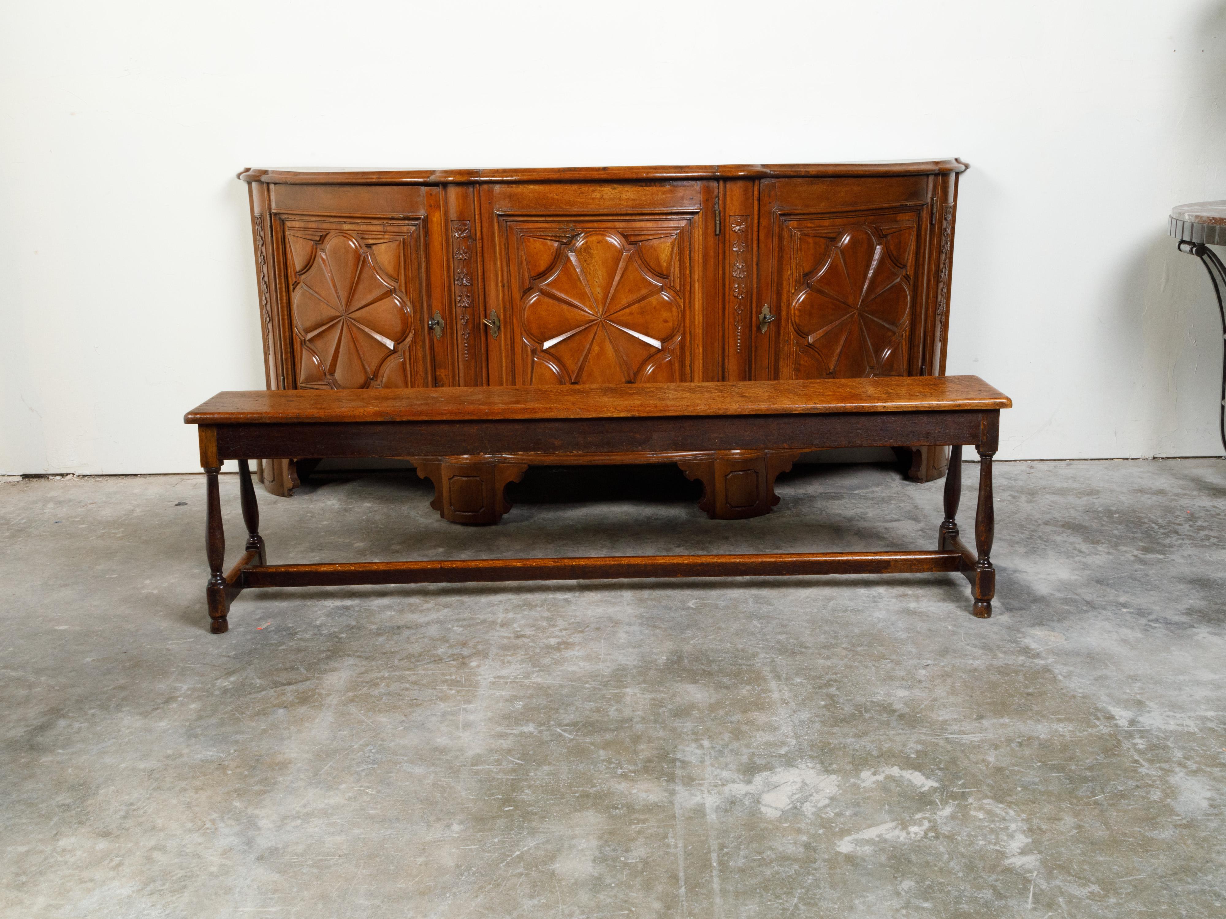 English 1900s Turn of the Century Oak Bench with Splaying Column-Shaped Legs 3