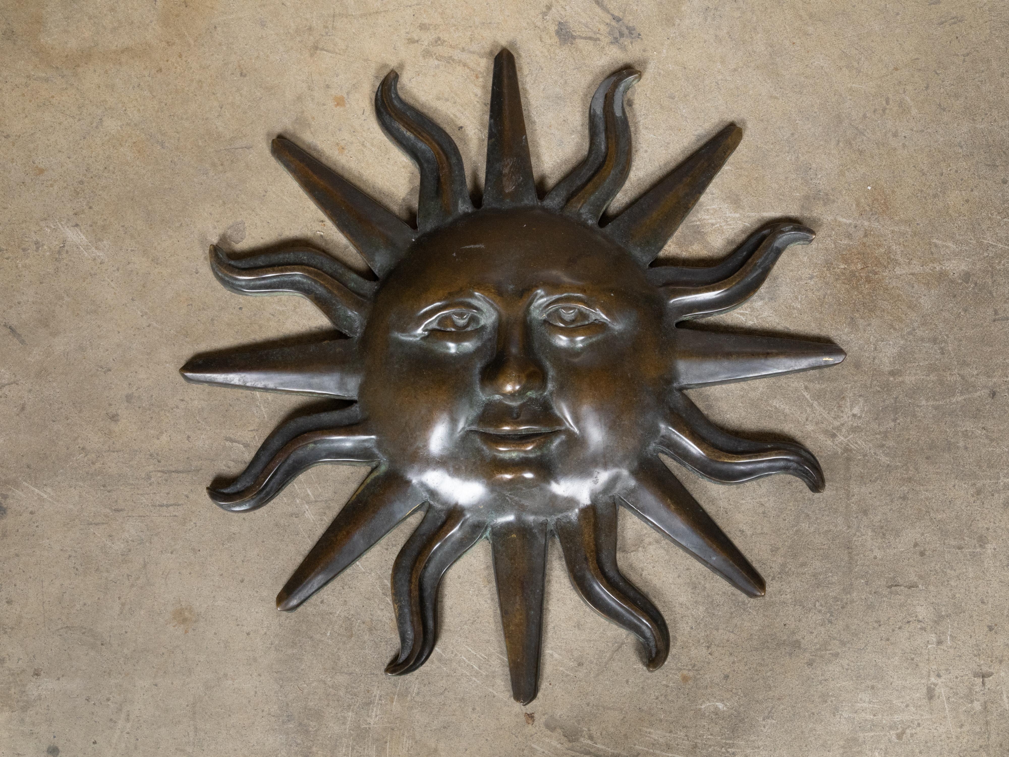 English 1920 Bronze Sun Ornament with Anthropomorphic Features and Dark Patina For Sale 5