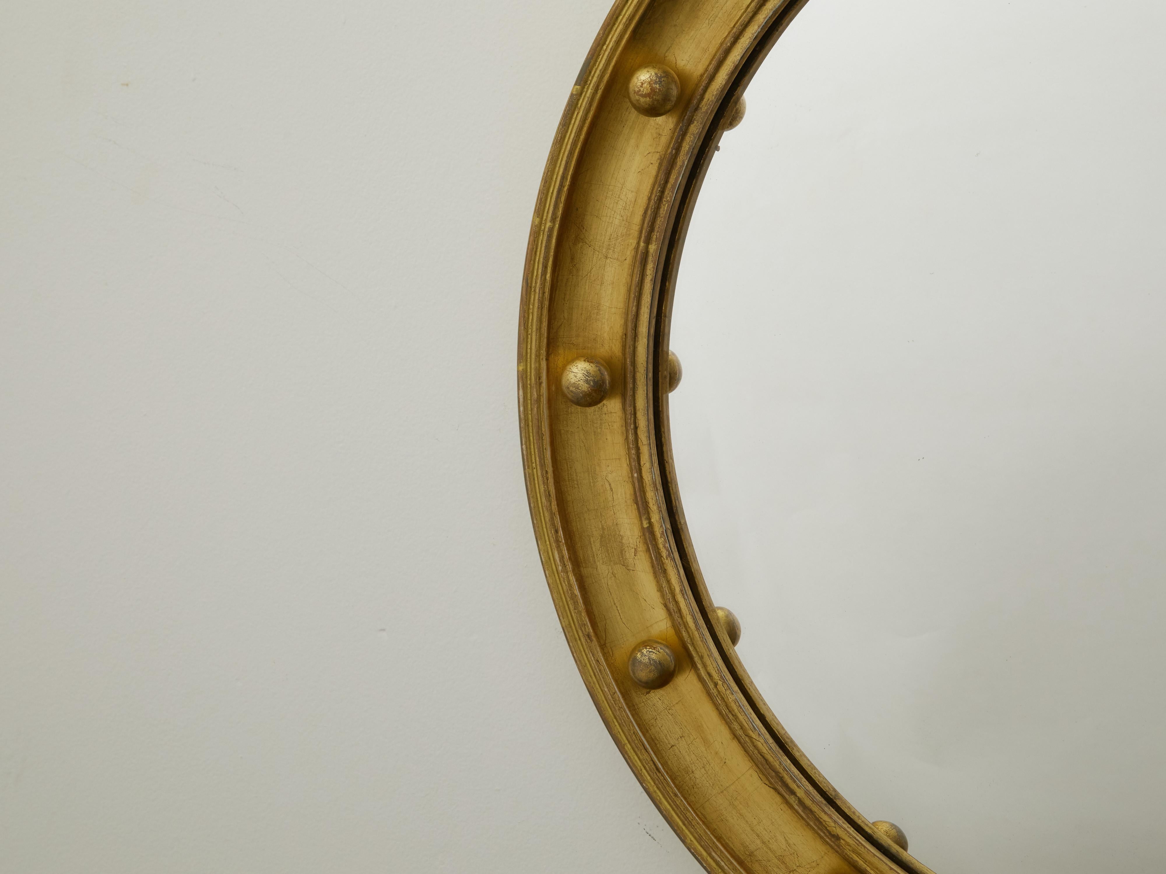 20th Century English 1920s-1930s Giltwood Bullseye Convex Girandole Mirror with Small Spheres