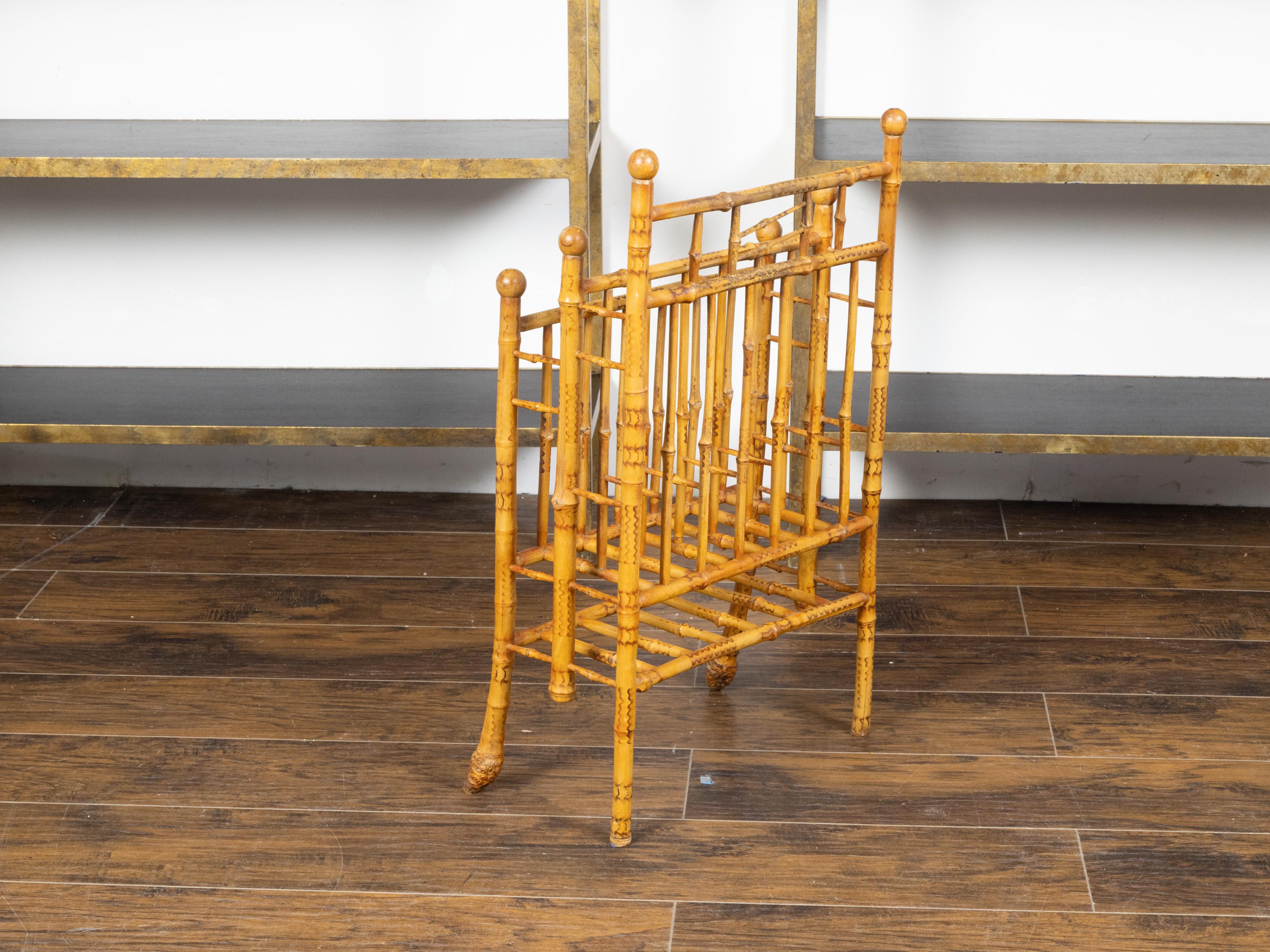 English 1920s Bamboo Magazine Rack with Petite Finials and Root Extremities For Sale 6