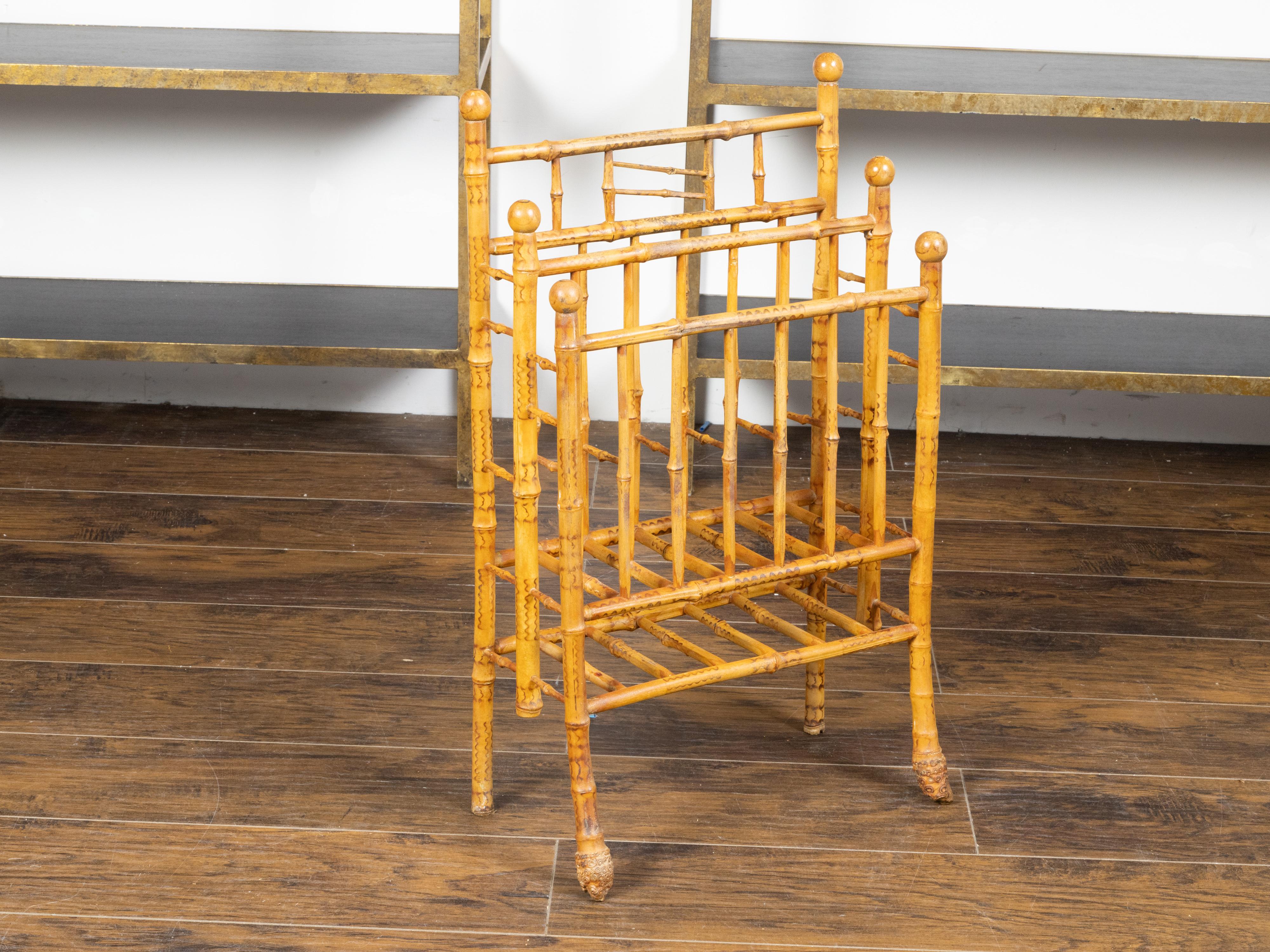 English 1920s Bamboo Magazine Rack with Petite Finials and Root Extremities For Sale 2