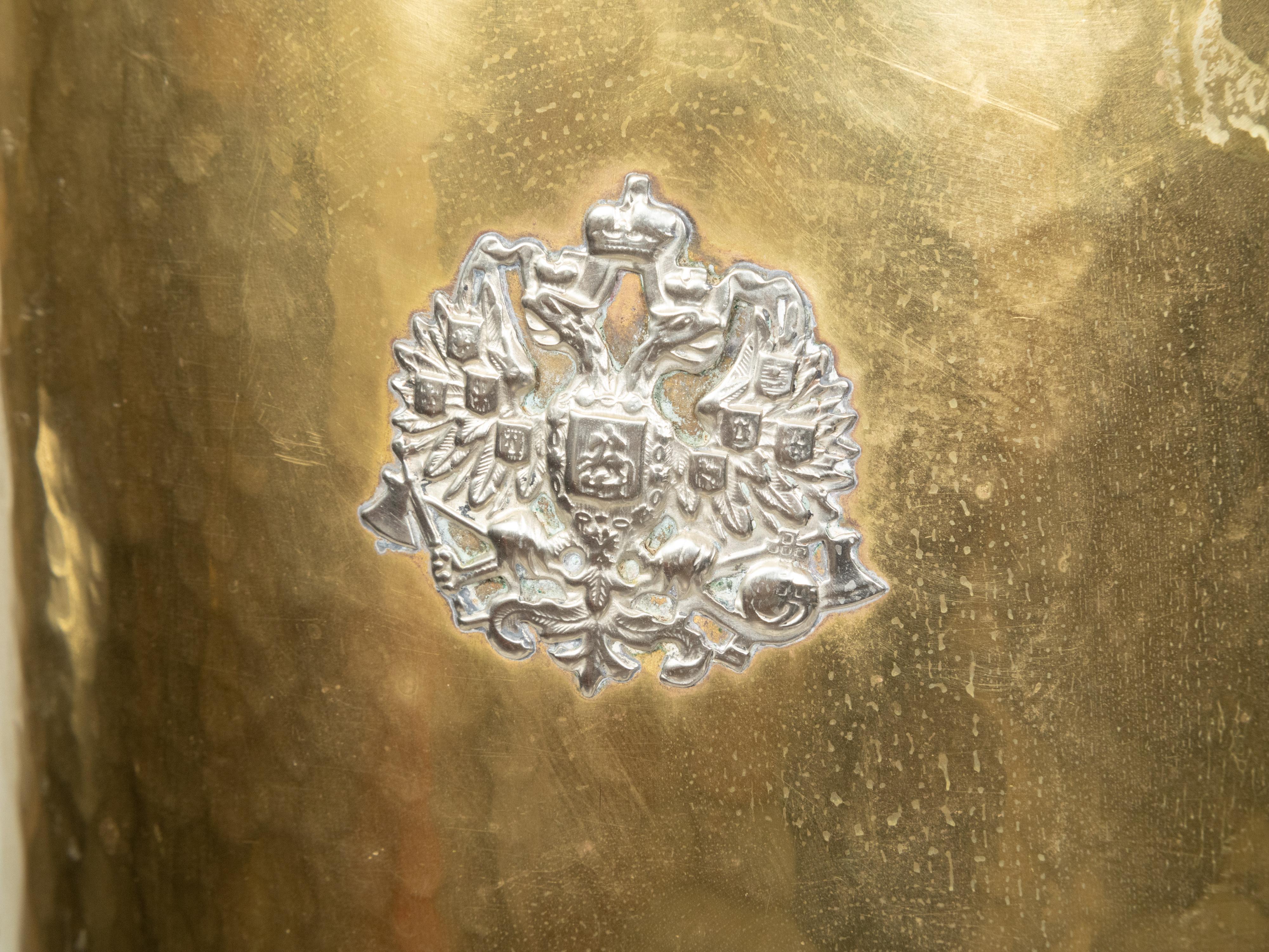Englischer Schirmständer aus Messing aus den 1920er Jahren mit doppeltem Adler- Heraldic-Motiv 1