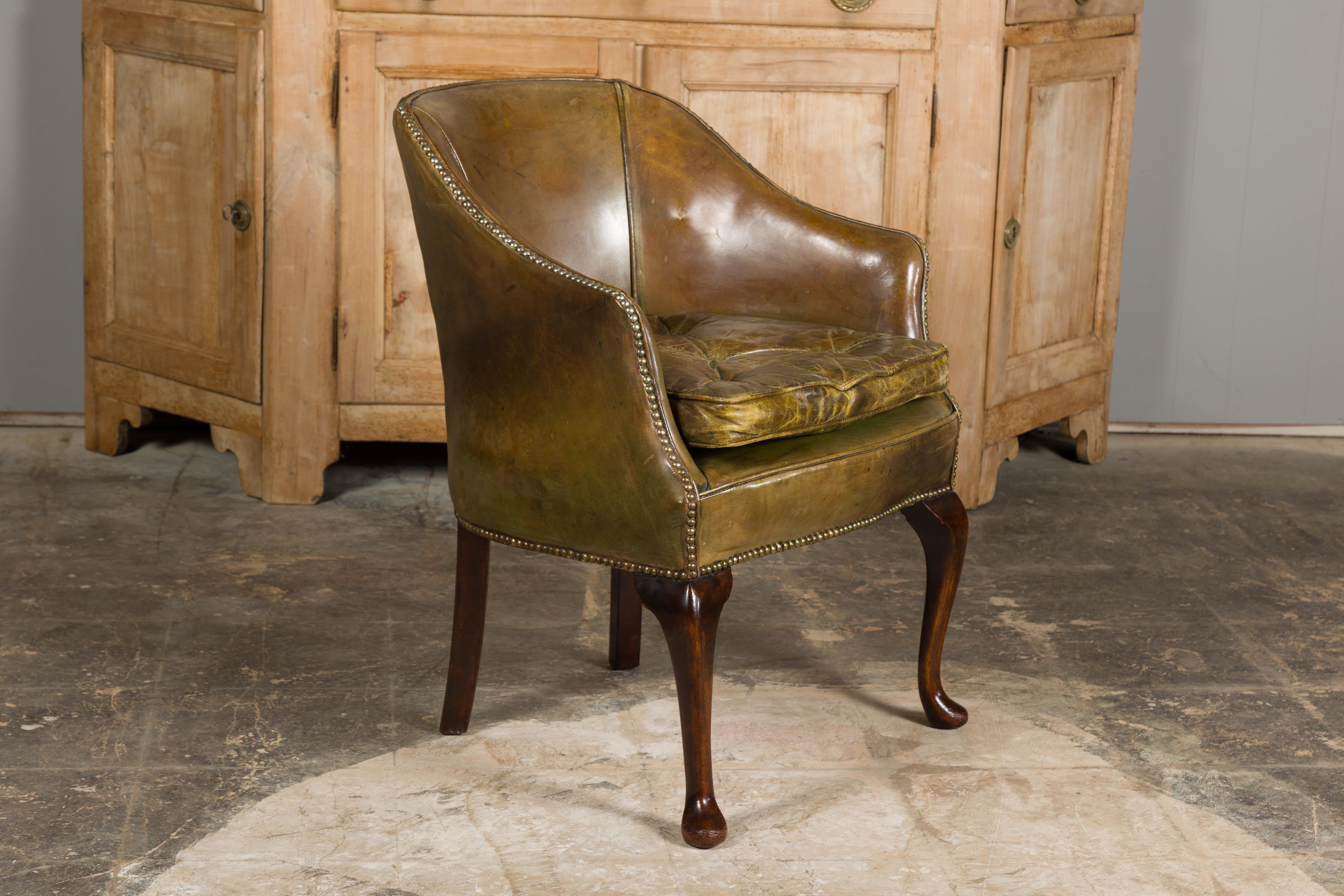 English 1920s Brownish Green Leather Chair with Mahogany Cabriole Legs  For Sale 7