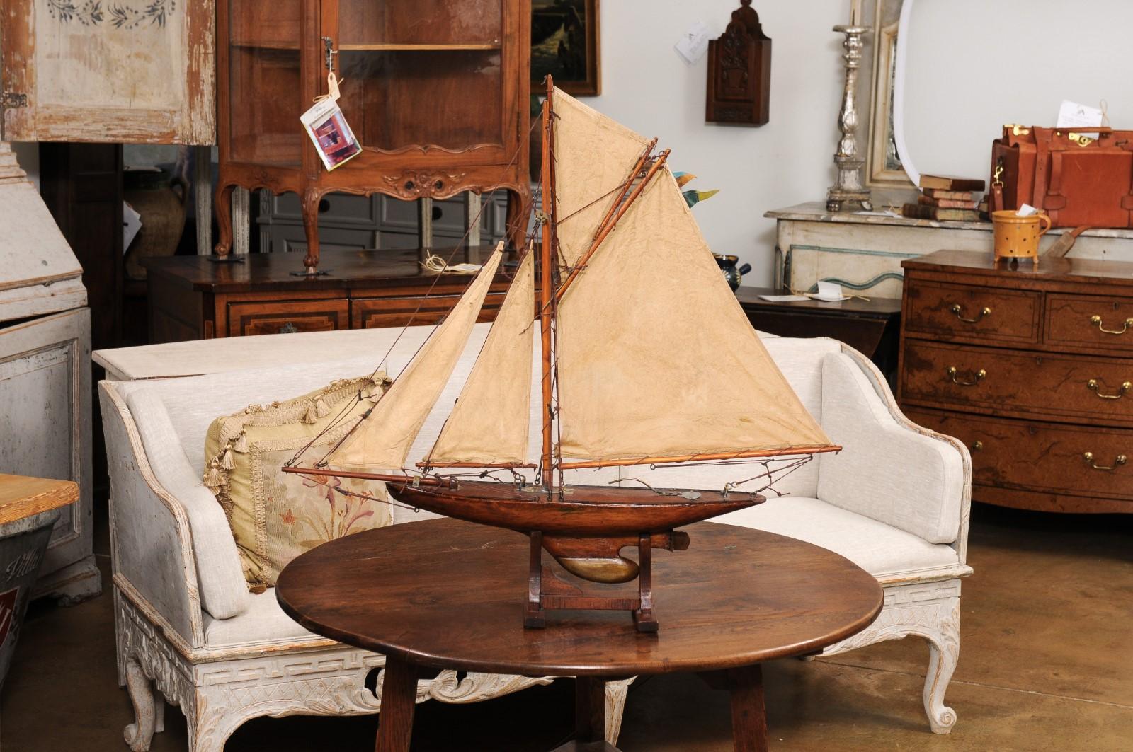 English 1920s Gaff Cutter Four Sail Pond Yacht on Stand with Solid Hull For Sale 2