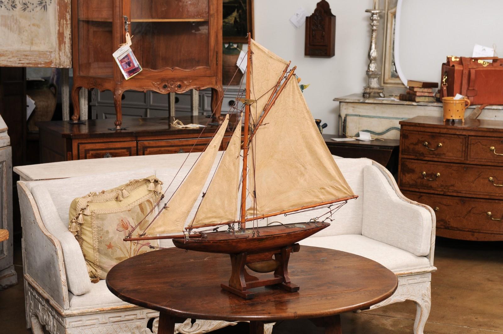 English 1920s Gaff Cutter Four Sail Pond Yacht on Stand with Solid Hull For Sale 3