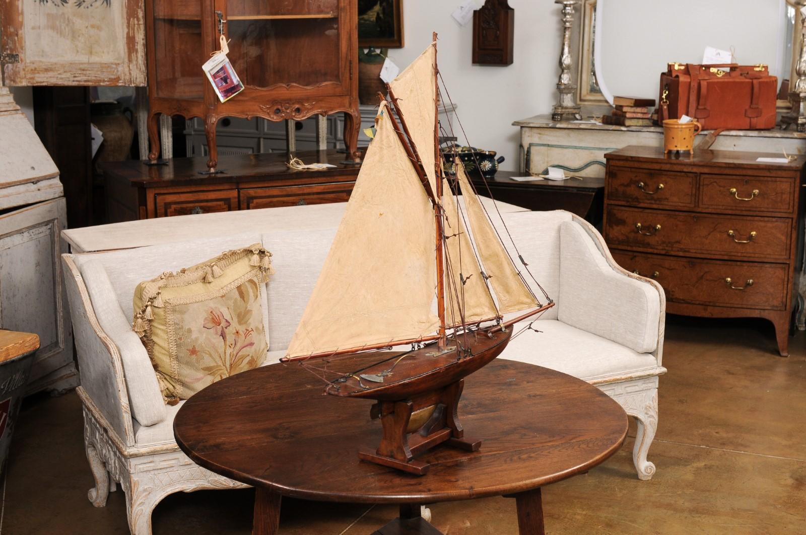 20th Century English 1920s Gaff Cutter Four Sail Pond Yacht on Stand with Solid Hull For Sale