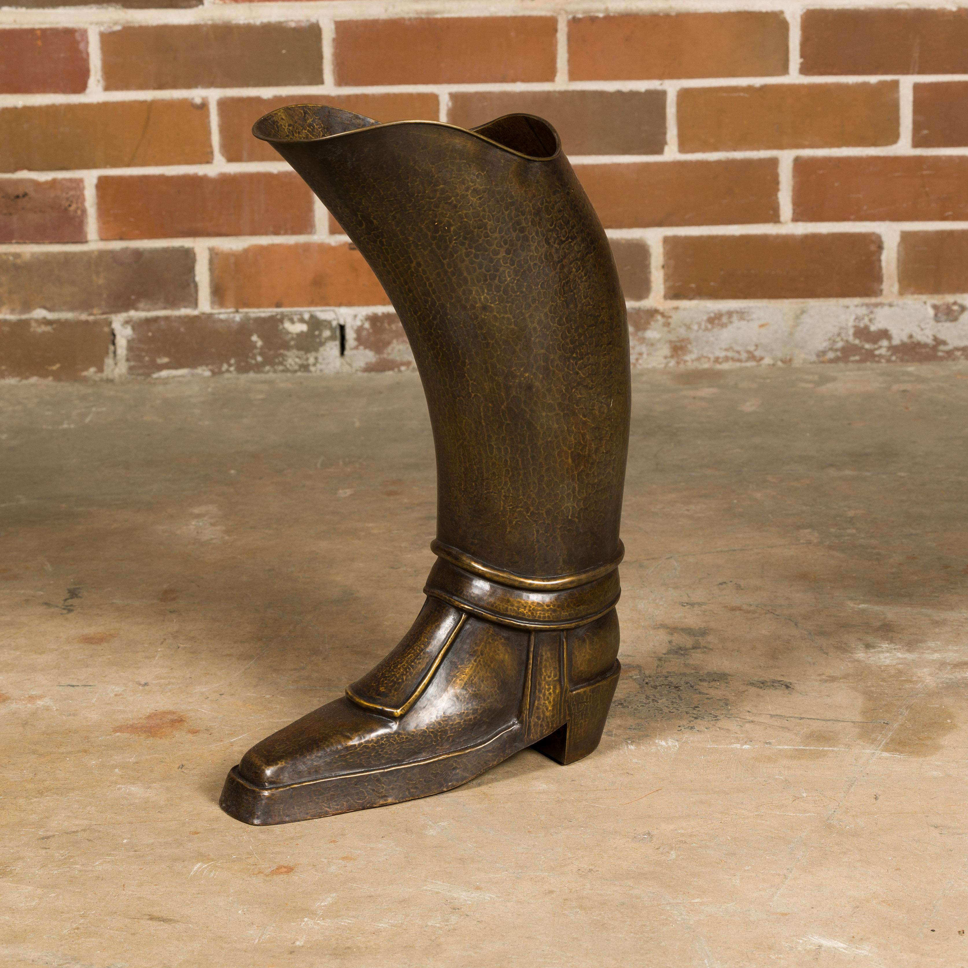 English 1920s Hand-Hammered Copper and Brass Musketeer Boot Umbrella Stand  For Sale 3