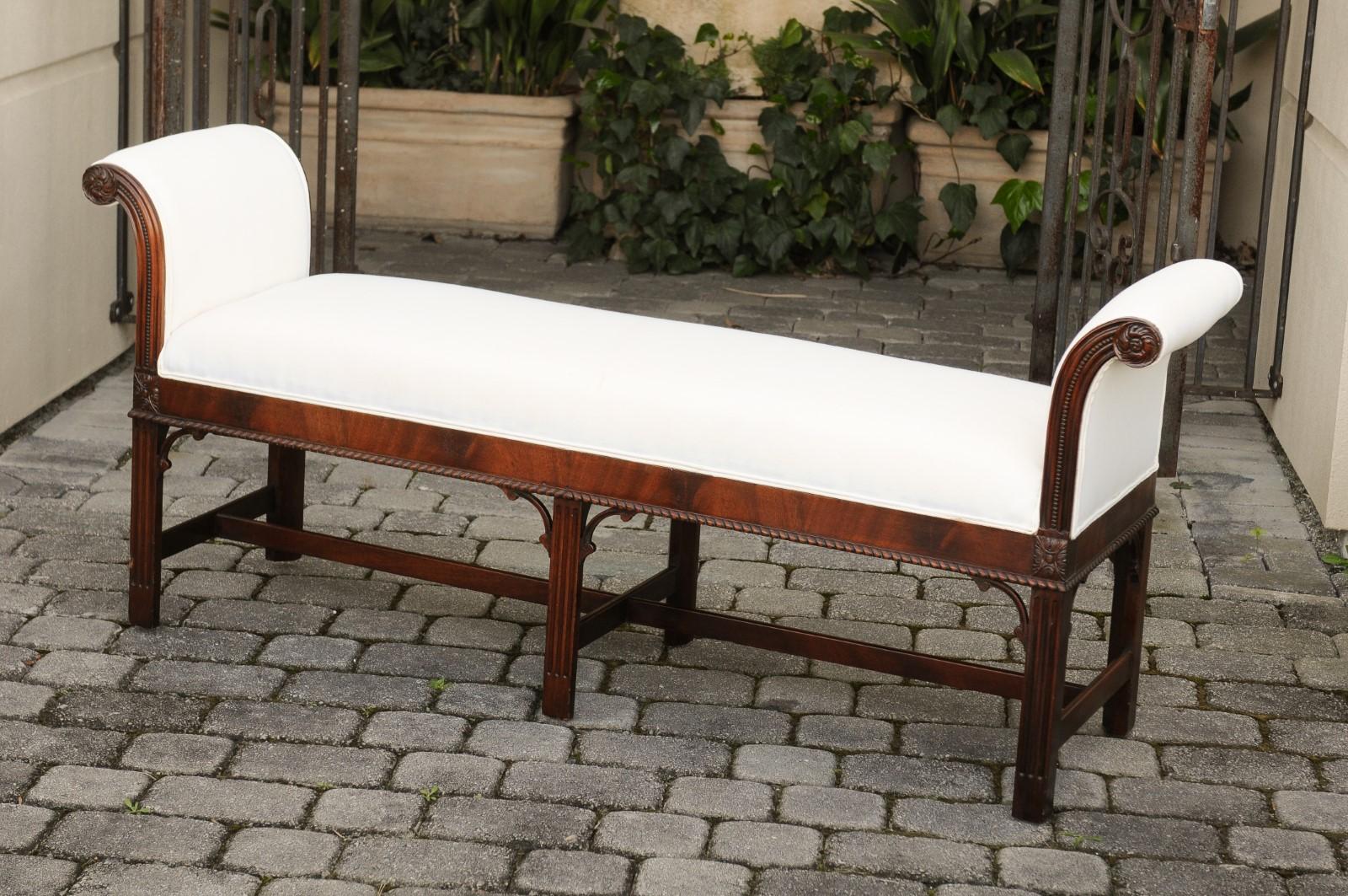 English 1920s Mahogany Upholstered Bench with Out-Scrolling Arms and Rosettes 2