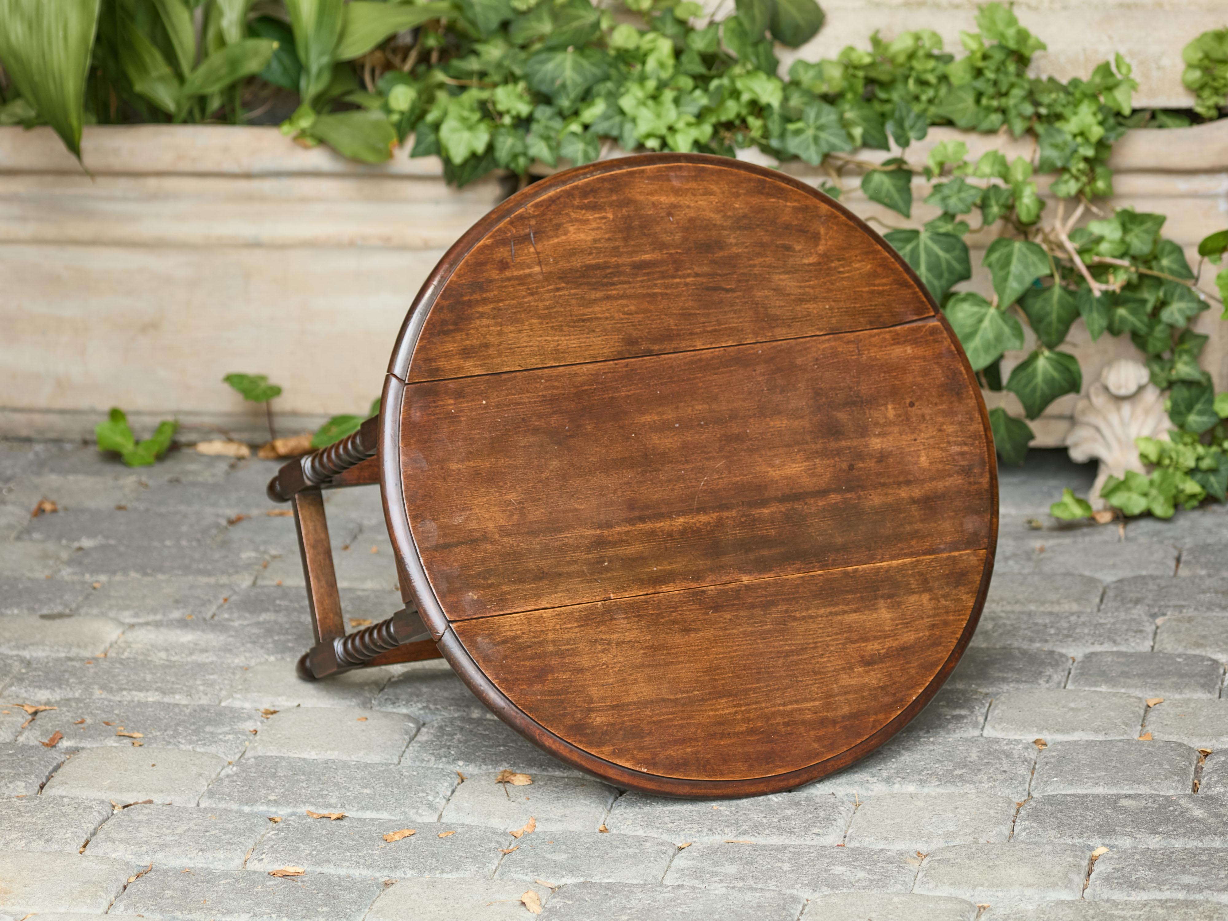 Table à abattants anglaise des années 1920 avec pieds à bobine et tiroirs ultérieurs en vente 3