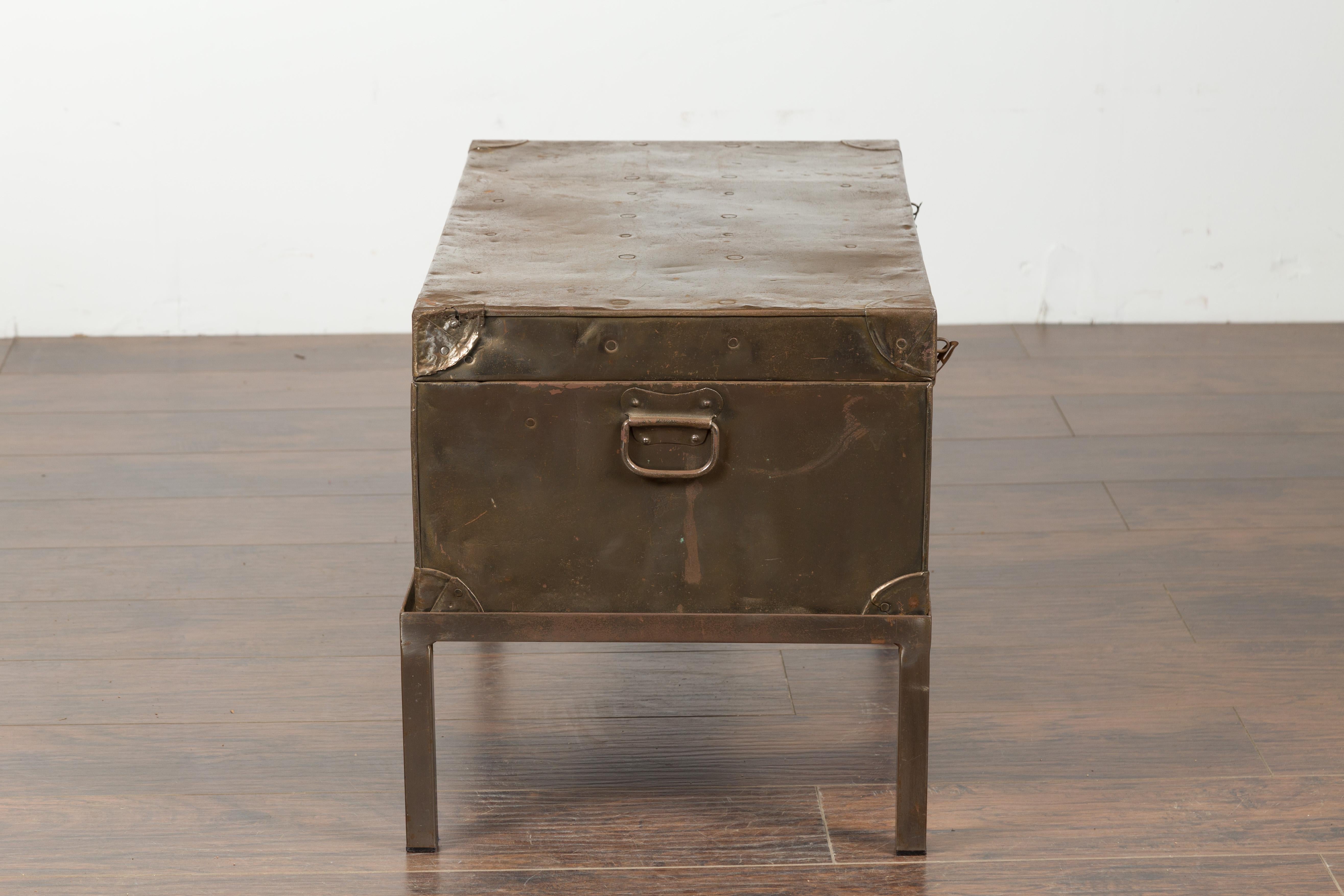 English 1920s Sarah Rackett Metal Trunk with Handles Mounted on New Custom Stand For Sale 4