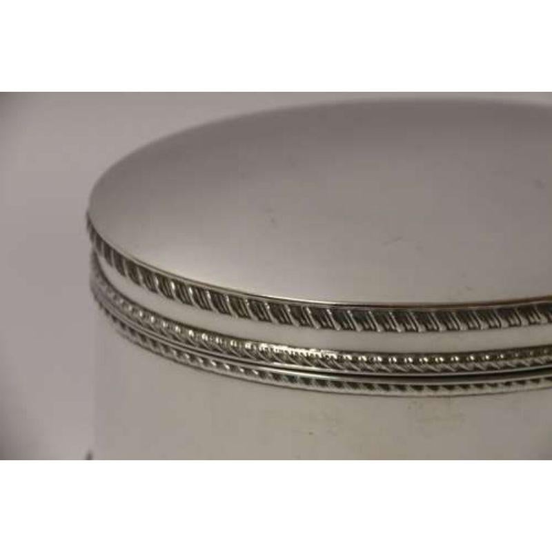 20th Century English 1920's Silver Plated Domed Oval Box For Sale