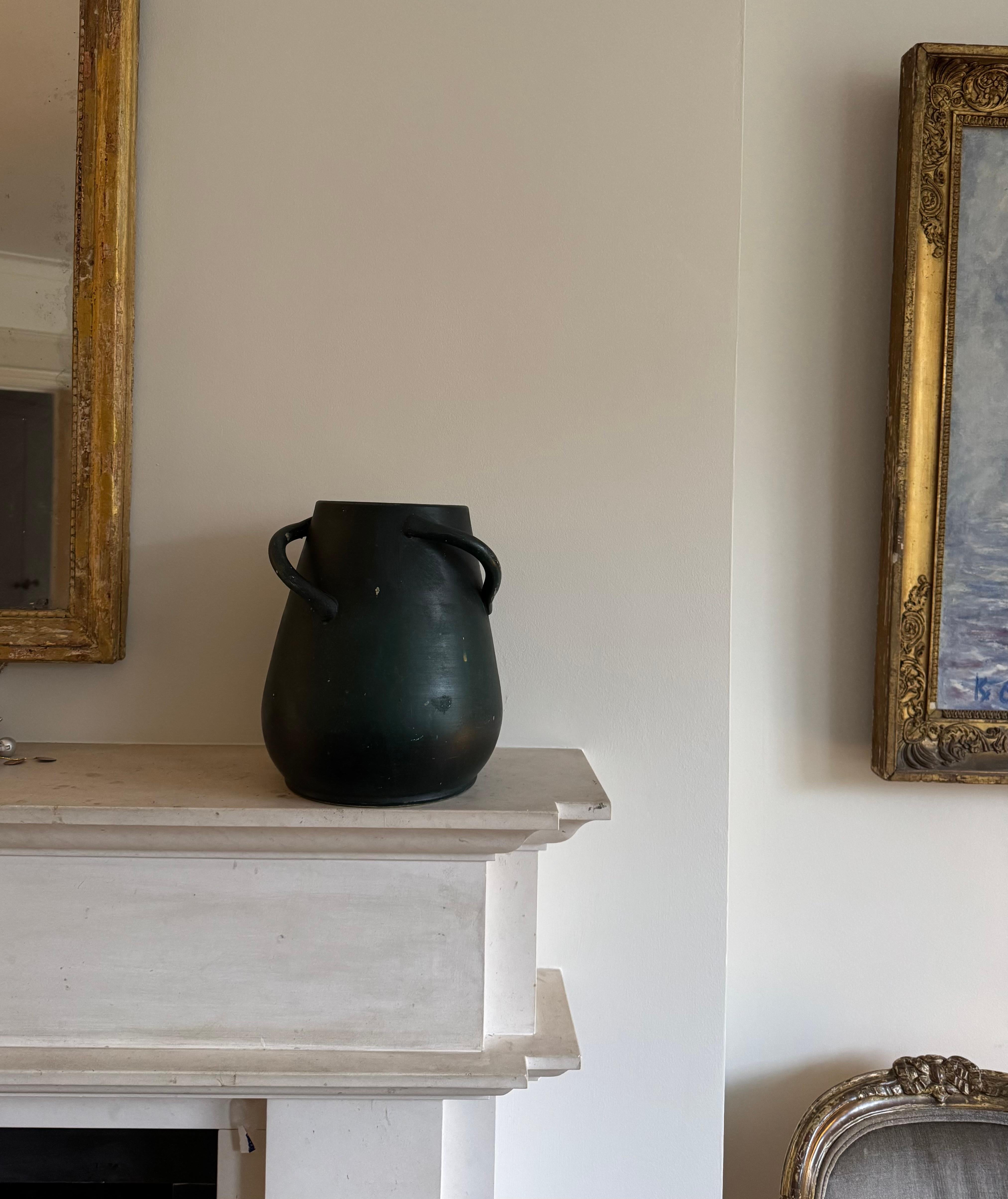 Jarrón inglés de cerámica Hurlinghamware de 1930 Glaseado en venta