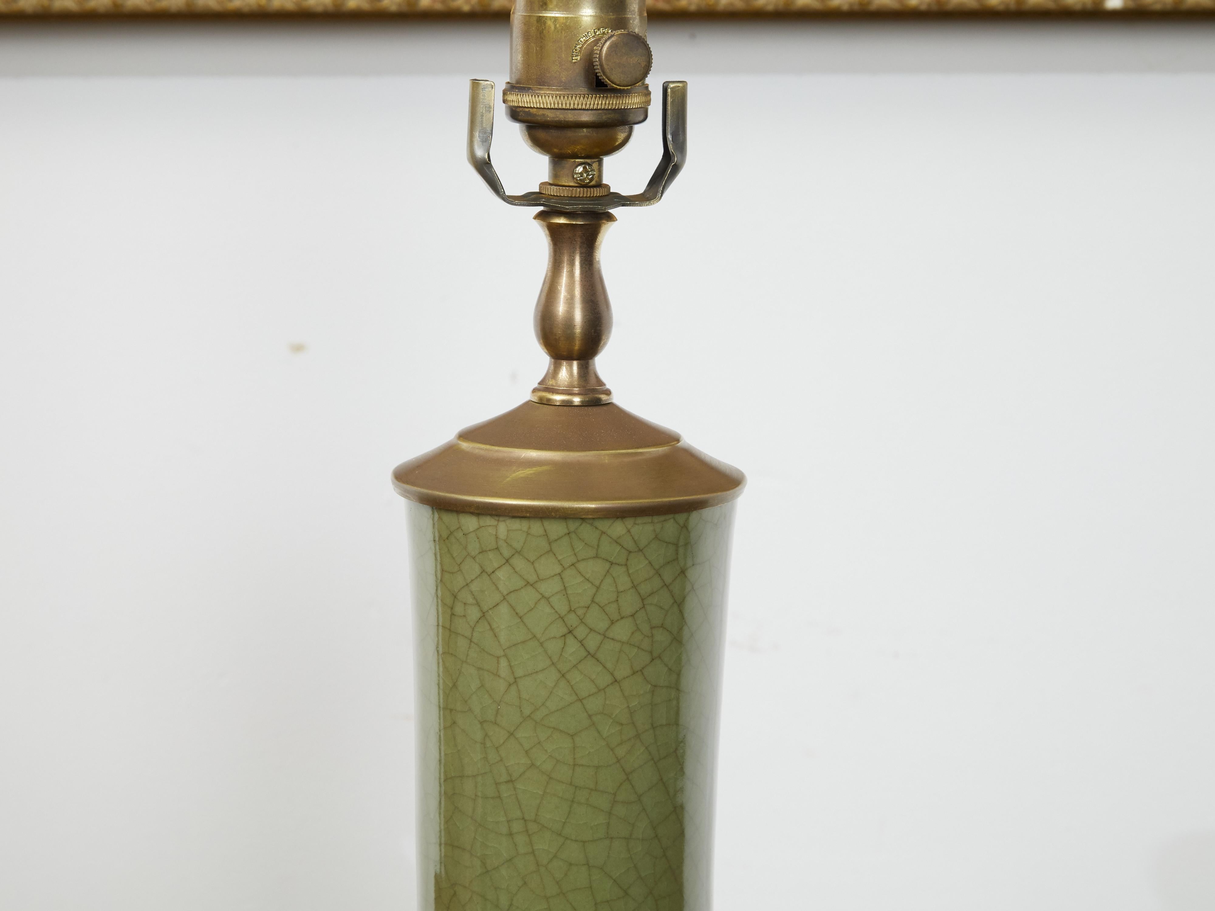 English 1930s Porcelain Table Lamp with Crackled Green Finish and Lucite Base 1