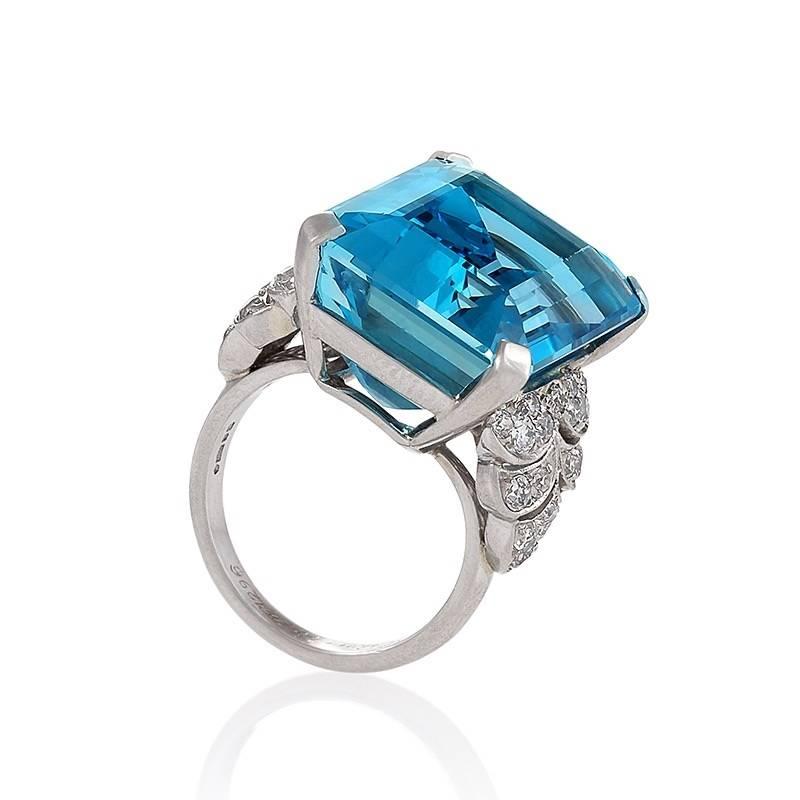 Retro English 1960s Aquamarine Diamond and Platinum Ring