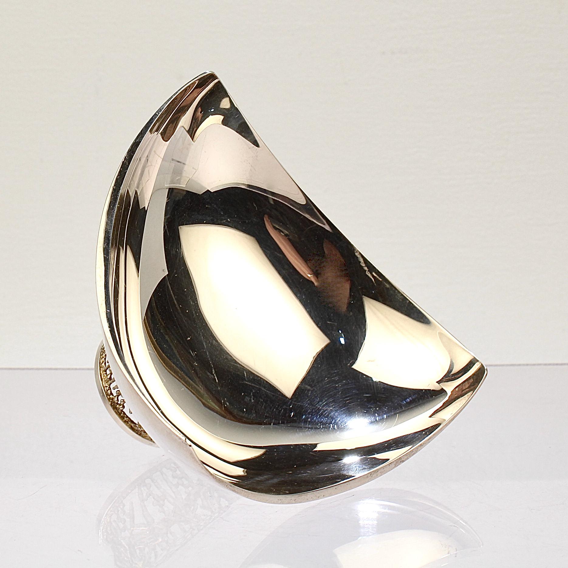 English 1980's Modernist Caryatic Sterling Silver Bowl by Stuart Devlin For Sale 4