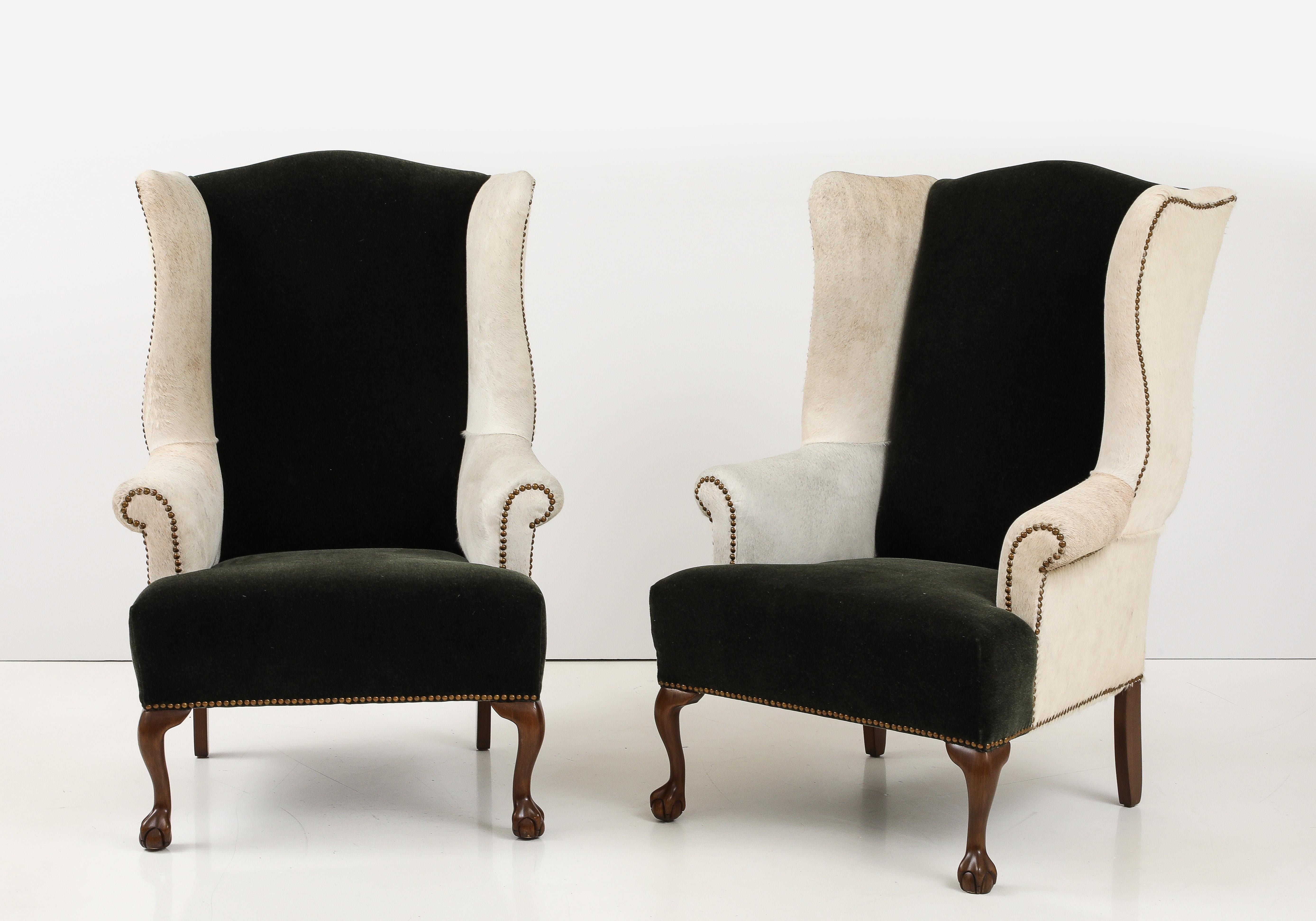 Inglese Sedie Wingback inglesi del XIX secolo in mohair color verde giaguaro in vendita