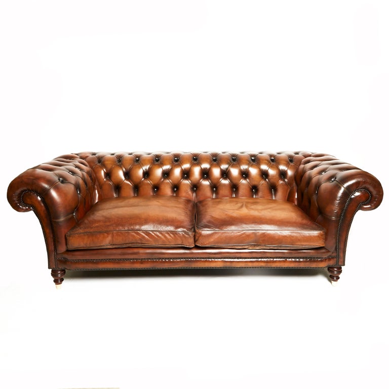 English 19th Century Style Chesterfield Sofa 5