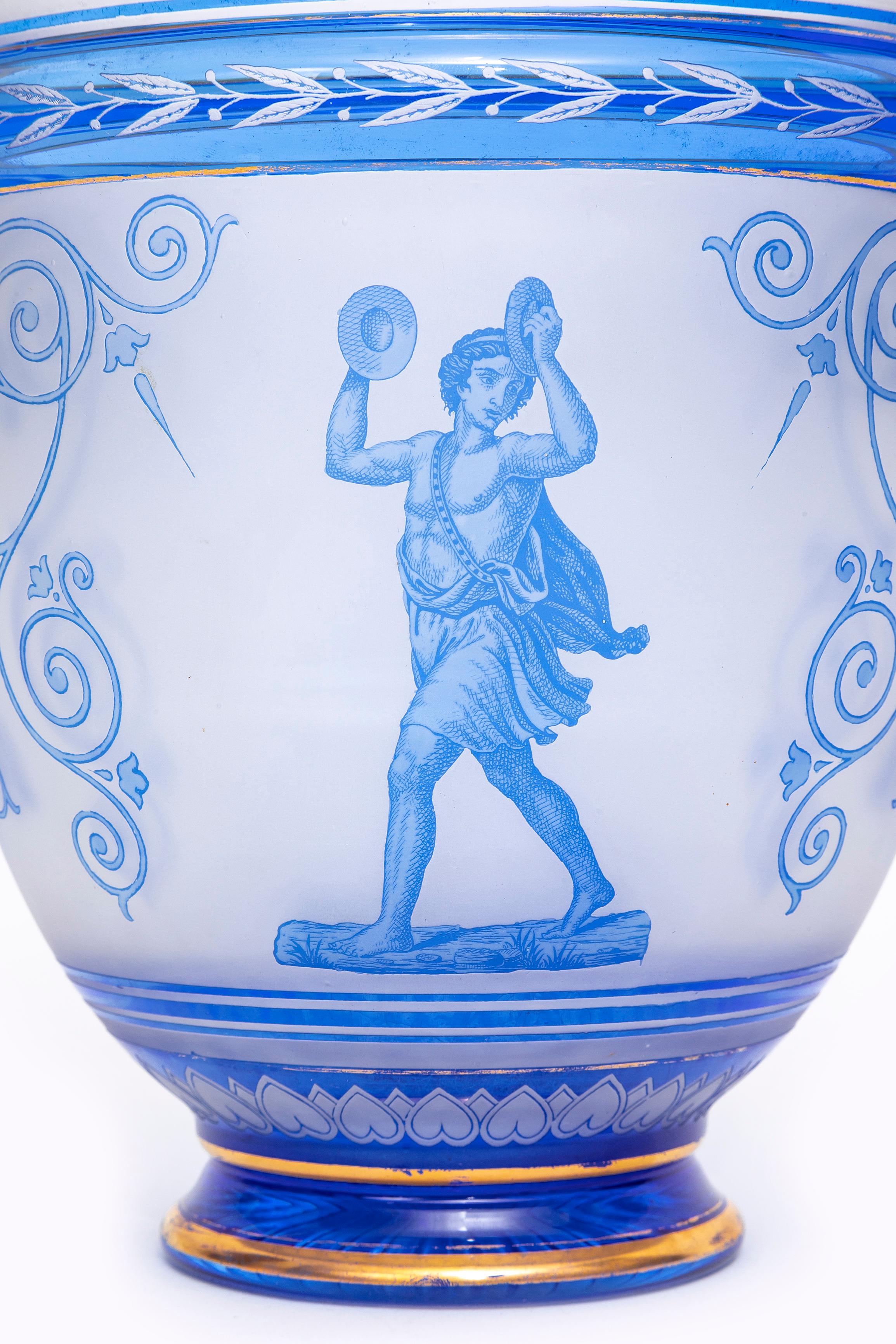 English 19th C. Thomas Webb & Sons Double Handle Cameo Vase, Signed G. Woodall In Good Condition For Sale In New York, NY