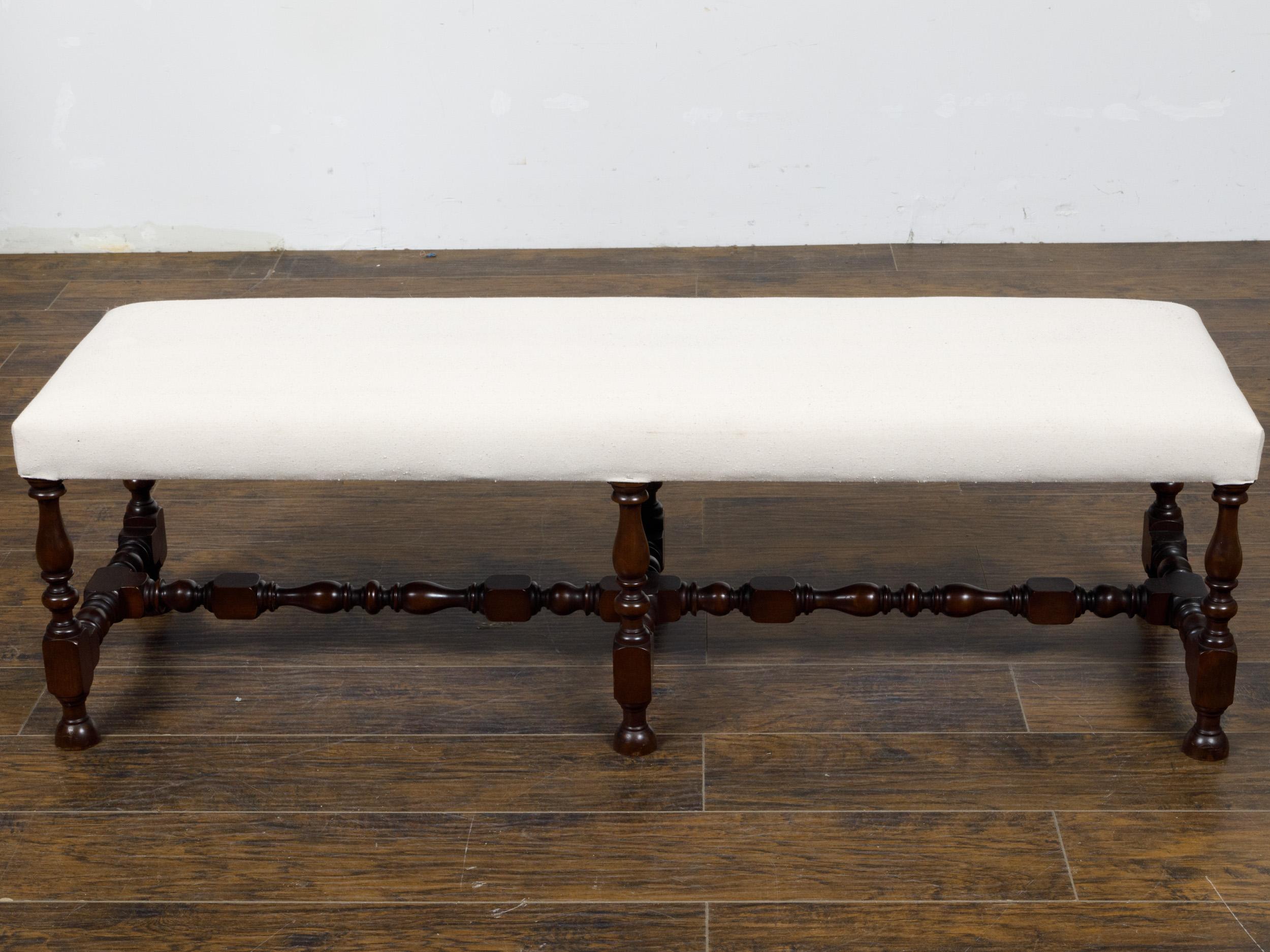 English 19th Century 1920s Walnut Bench with Turned Legs and Upholstery For Sale 1