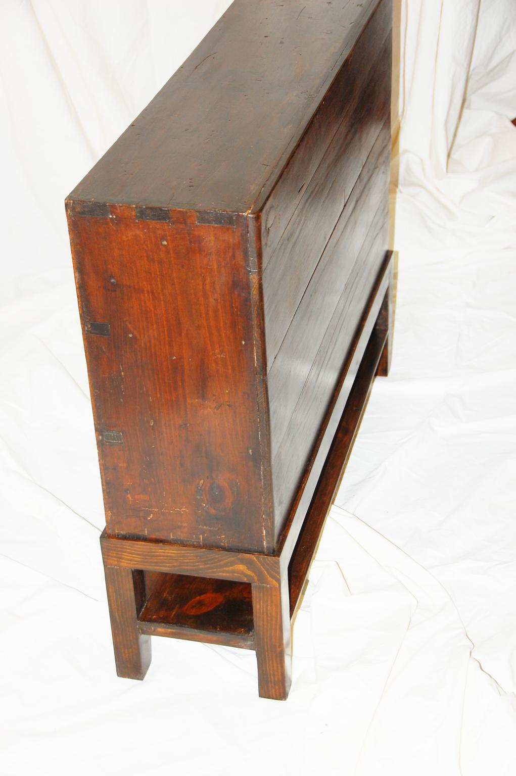English 19th Century Apothecary Chest in Mahogany and Pine Now on Bespoke Stand In Good Condition For Sale In Wells, ME