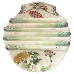 English 19th Century Asparagus Wall Plate with Mums