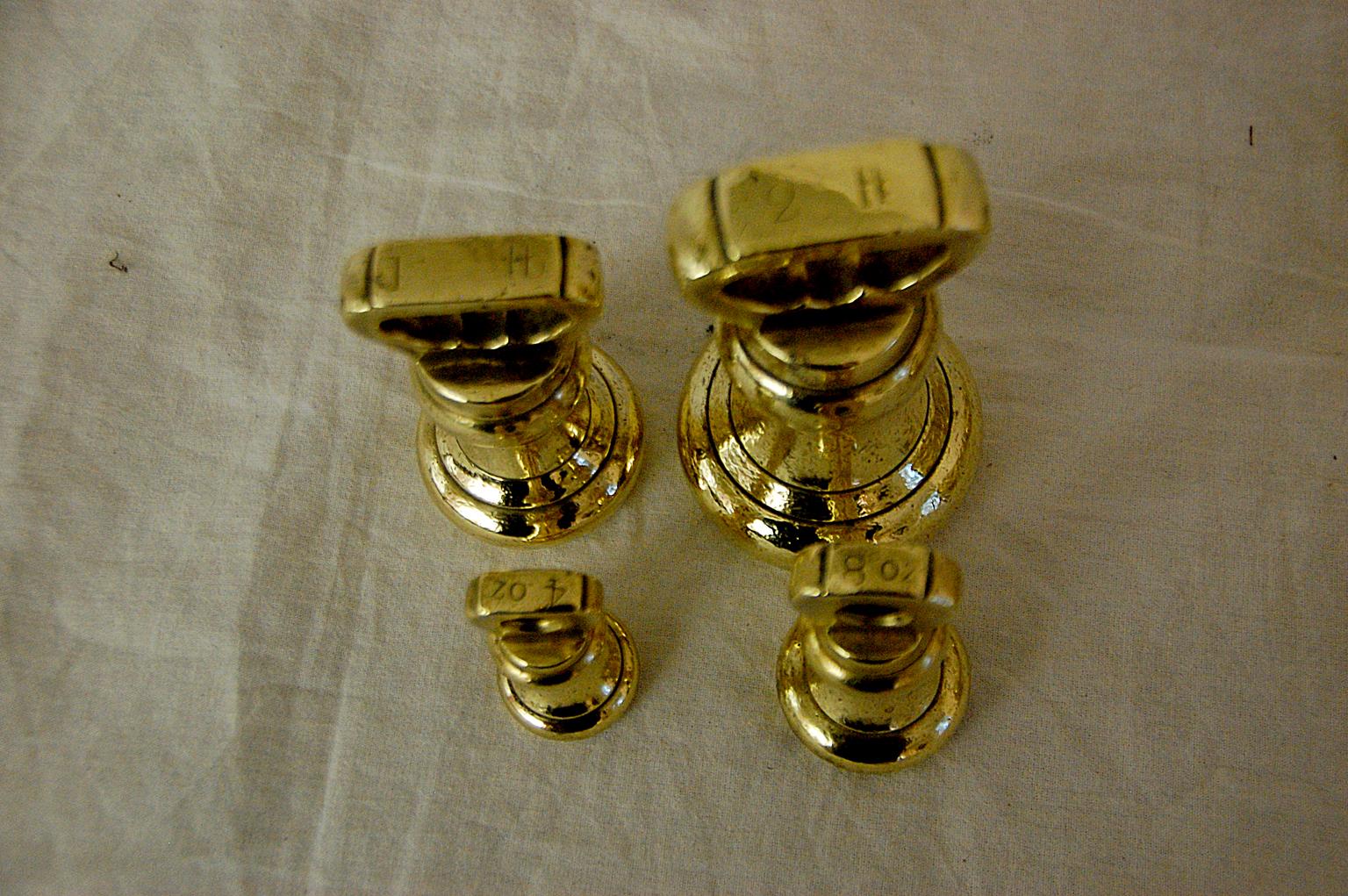 English 19th Century Assembled Set of Six Brass Bell Weights In Good Condition In Wells, ME