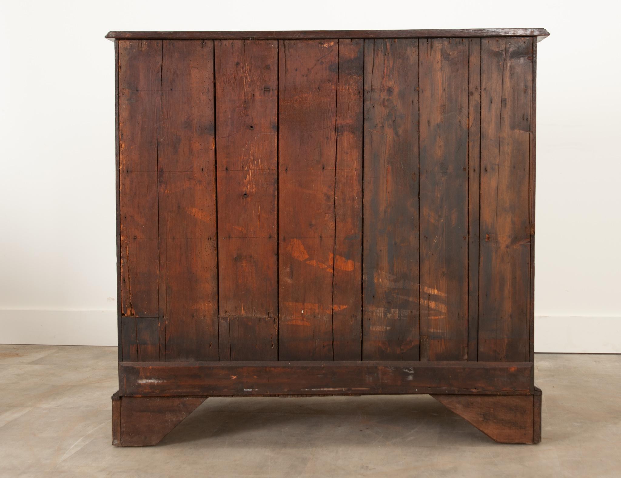 English 19th Century Bachelors Chest For Sale 5