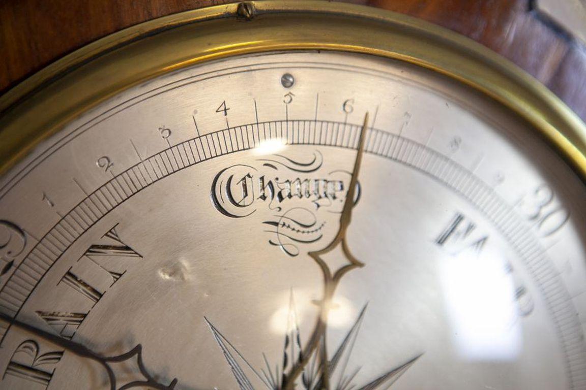 Verre Baromètre et thermomètre Fahrenheit anglais du 19e siècle dans un coffret en acajou en vente