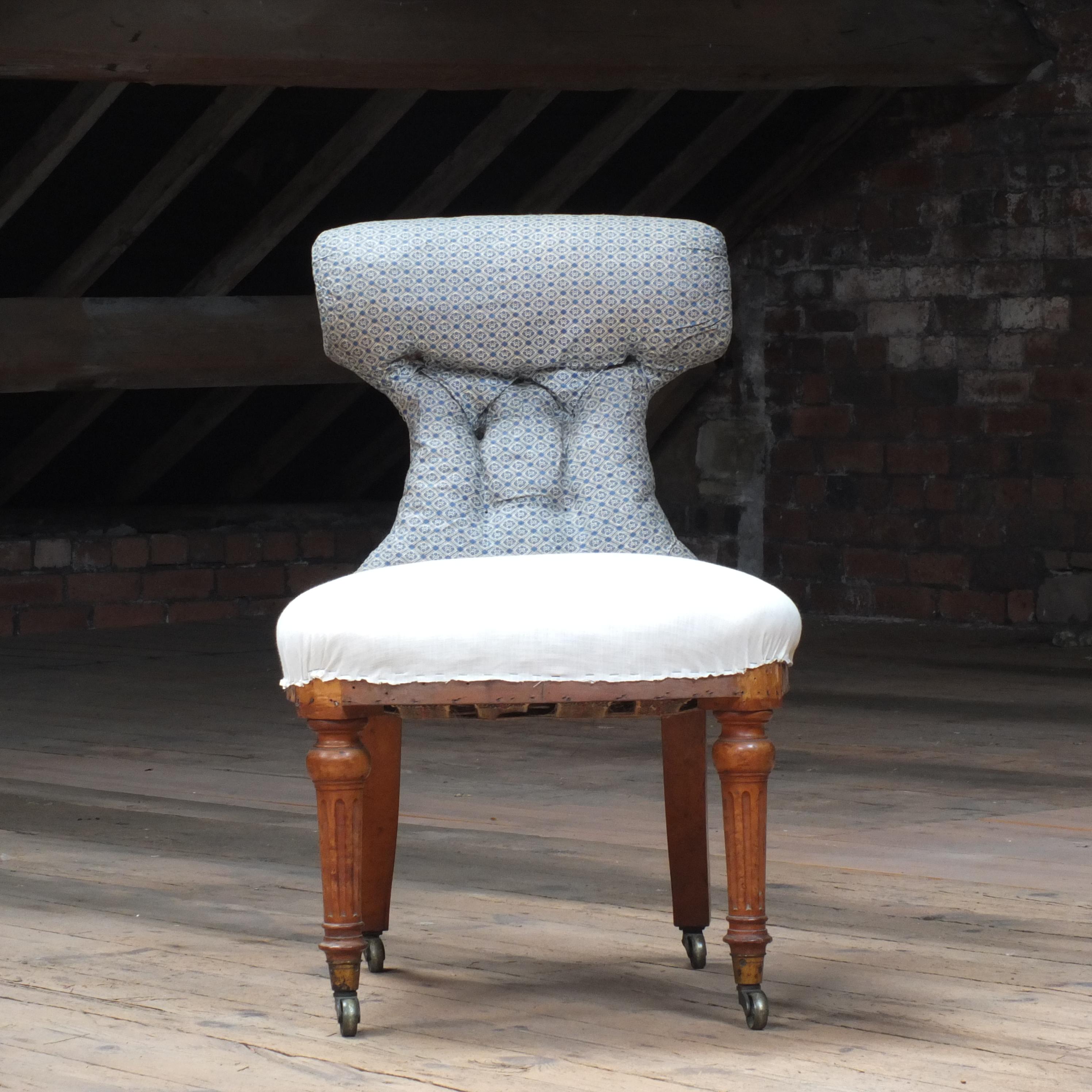 English 19th Century Birdseye Maple Occasional Chair  In Good Condition In Batley, GB