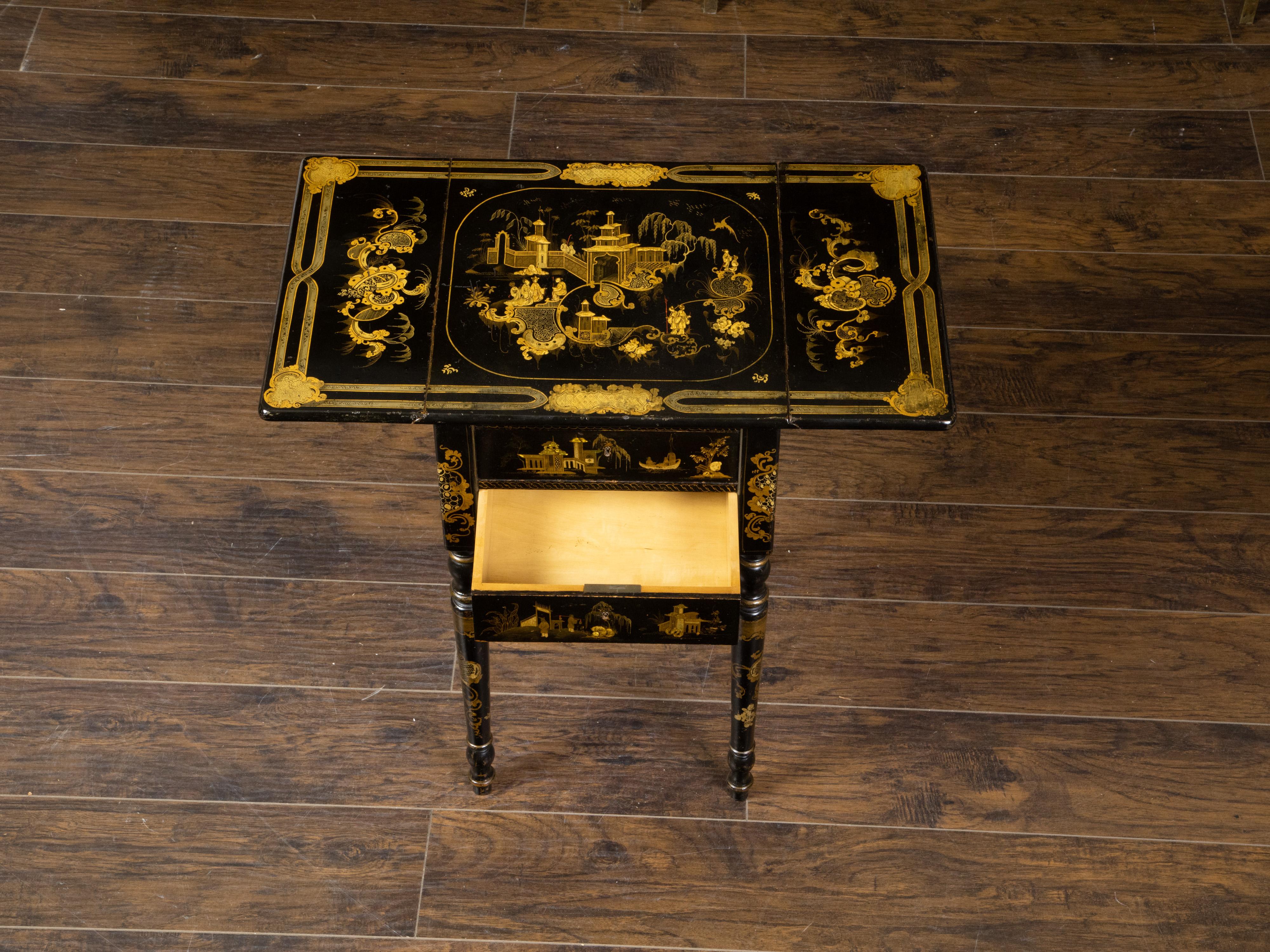 English 19th Century Black and Gold Chinoiserie Table with Two Drop Leaves For Sale 7