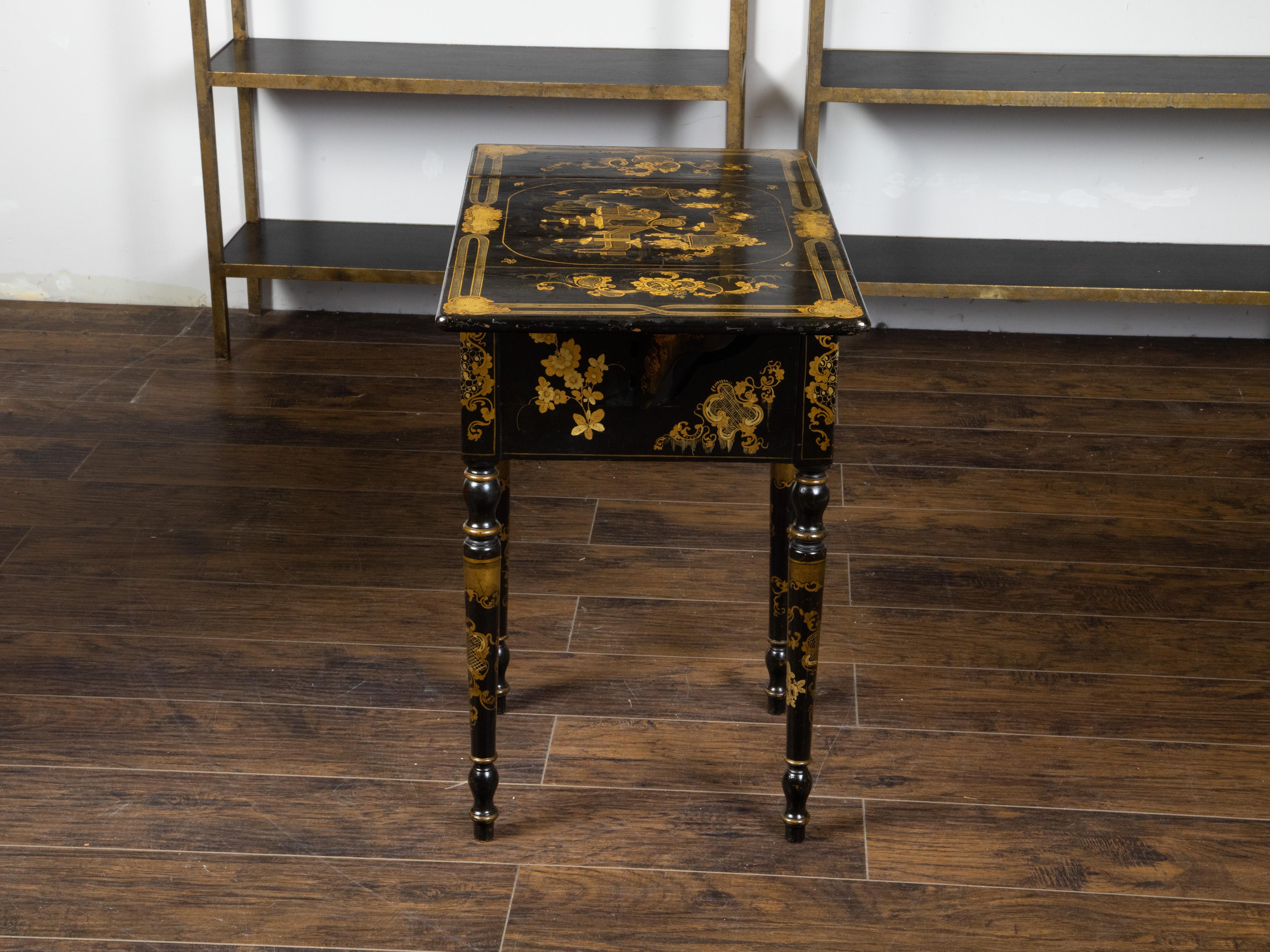 Wood English 19th Century Black and Gold Chinoiserie Table with Two Drop Leaves For Sale