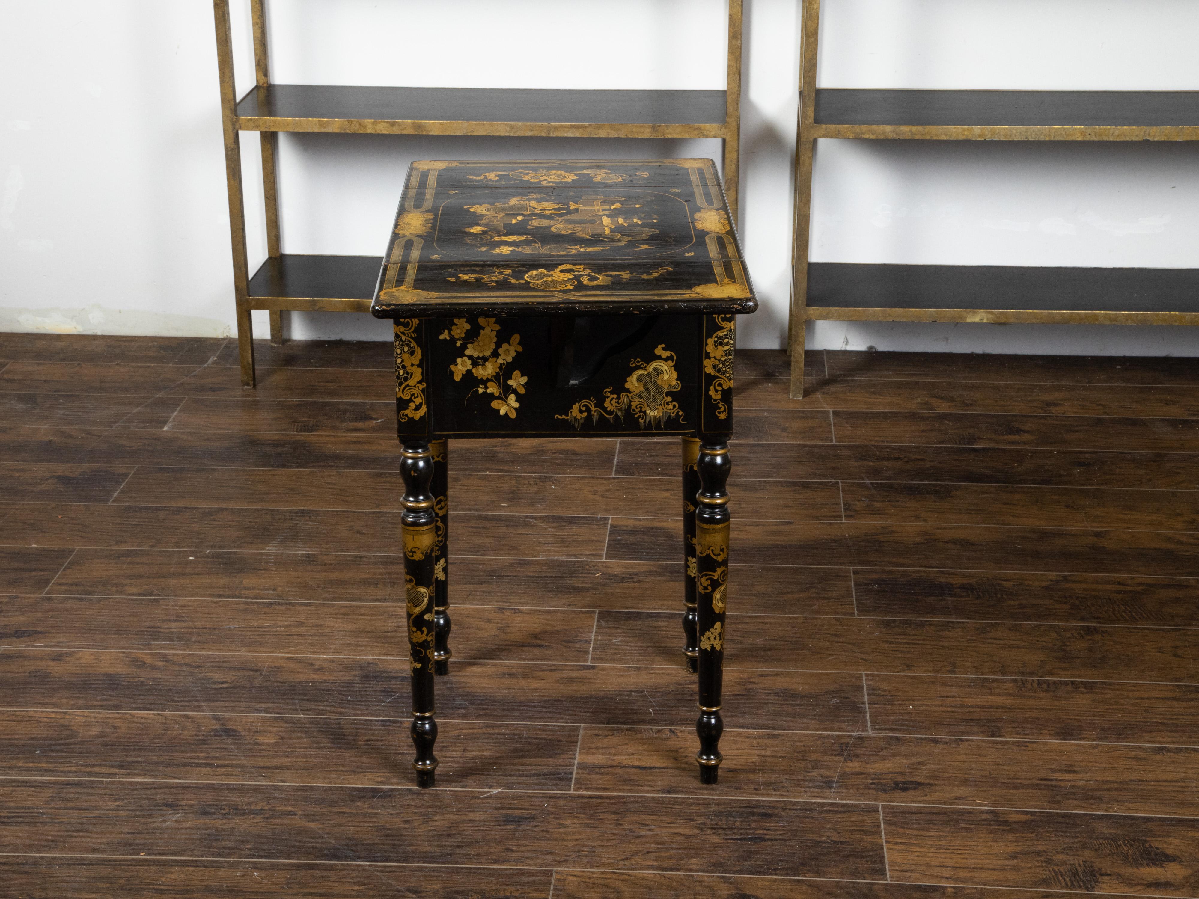 English 19th Century Black and Gold Chinoiserie Table with Two Drop Leaves For Sale 2