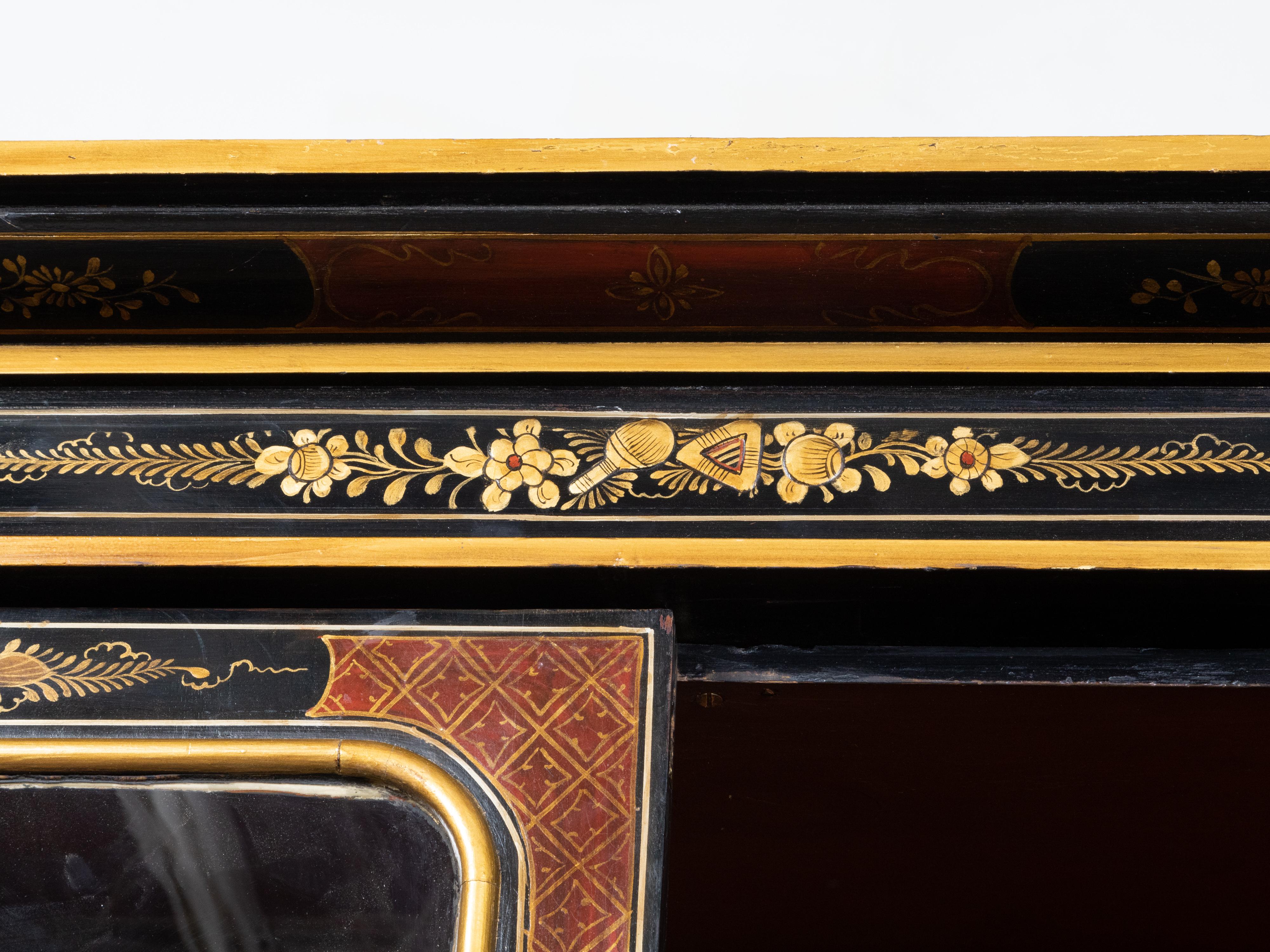 English 19th Century Black and Gold Secretary Bookcase with Chinoiserie Décor In Good Condition For Sale In Atlanta, GA