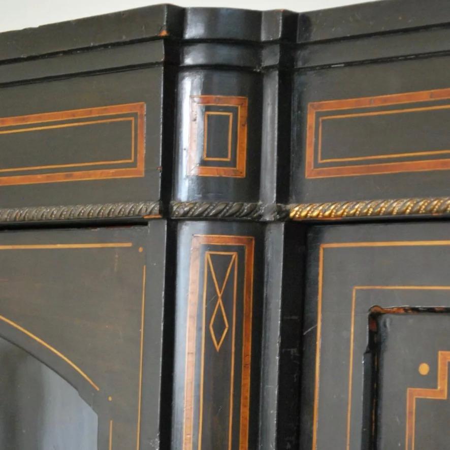 English 19th Century Black Lacquered and Marquetry Credenza Sideboard In Good Condition In Uppingham, Rutland