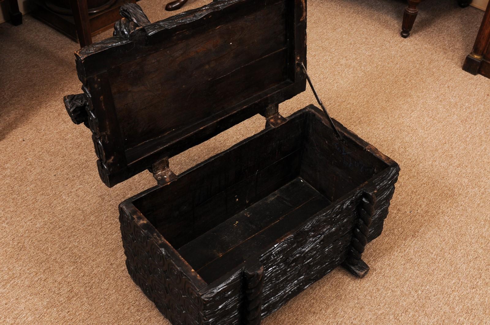 English 19th Century Blackforest Log Box, Baltic Region For Sale 1