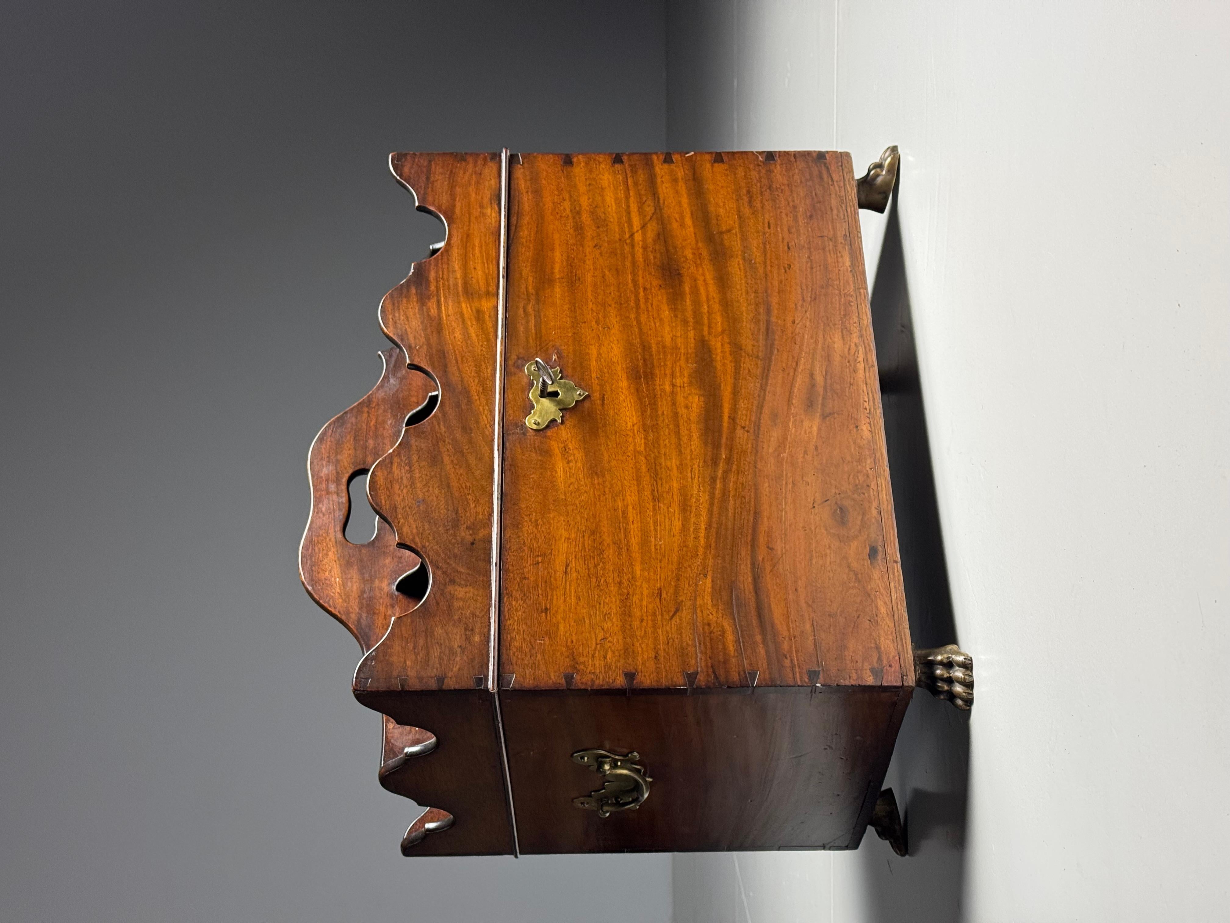 XIXe siècle English 19th century Bottle Carrier en vente