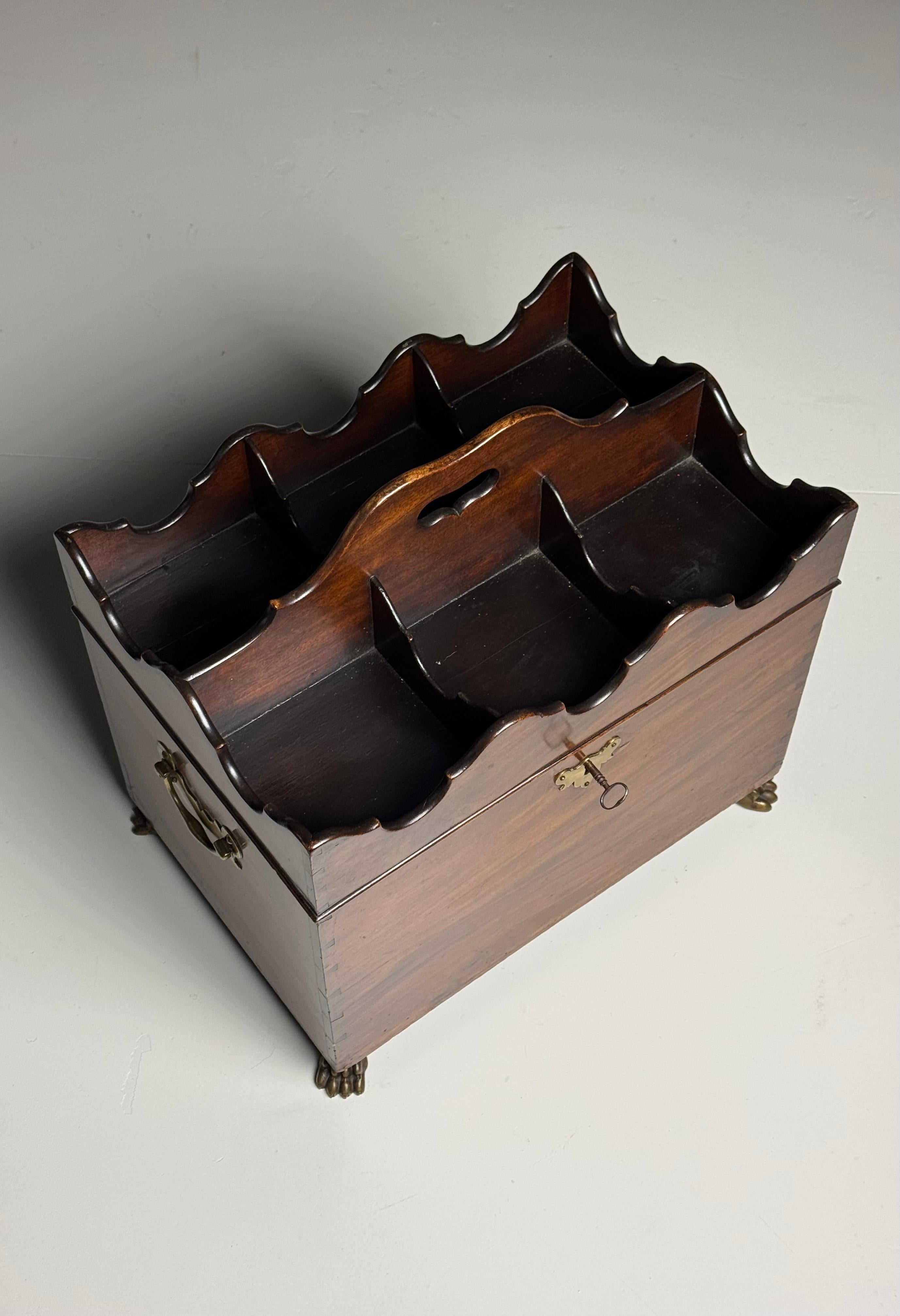 Acajou English 19th century Bottle Carrier en vente