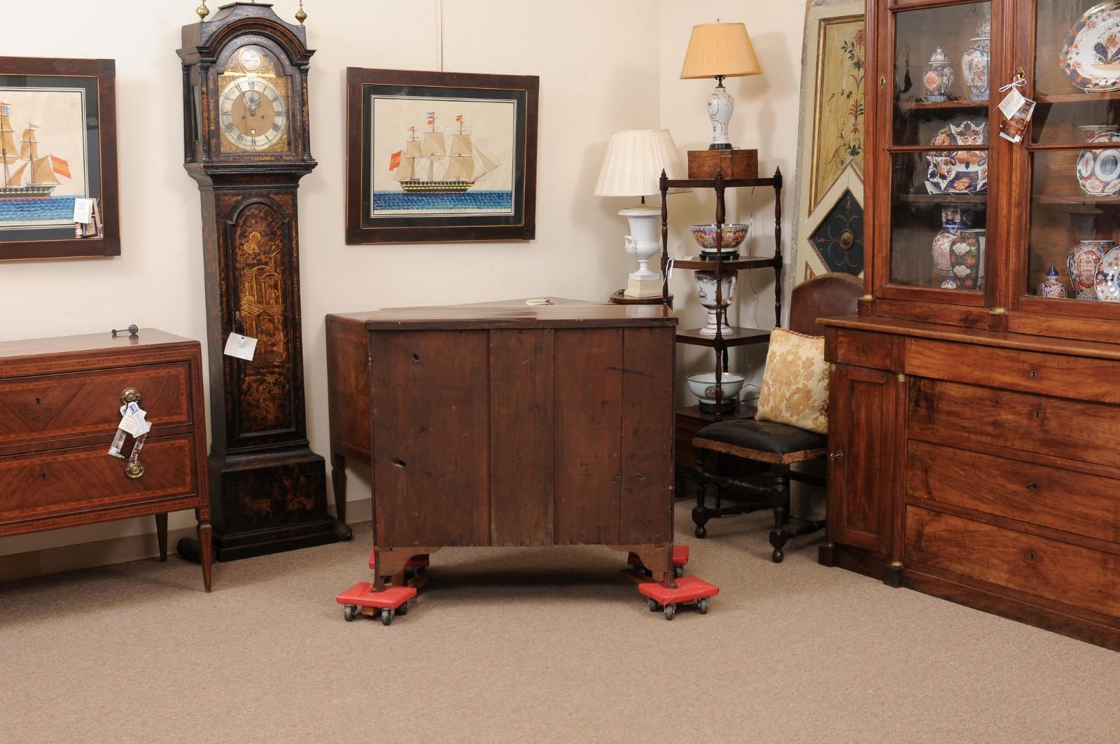 English 19th Century Bowfront Chest with String Inlay & Splayed Feet For Sale 7