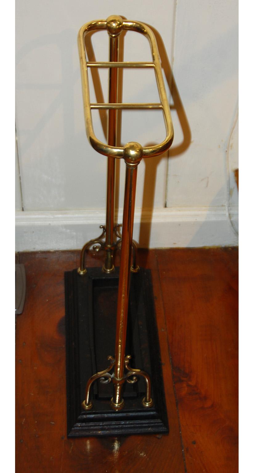 English 19th Century Brass and Iron Umbrella or Stick Stand Registry Dated 1884 In Good Condition In Wells, ME