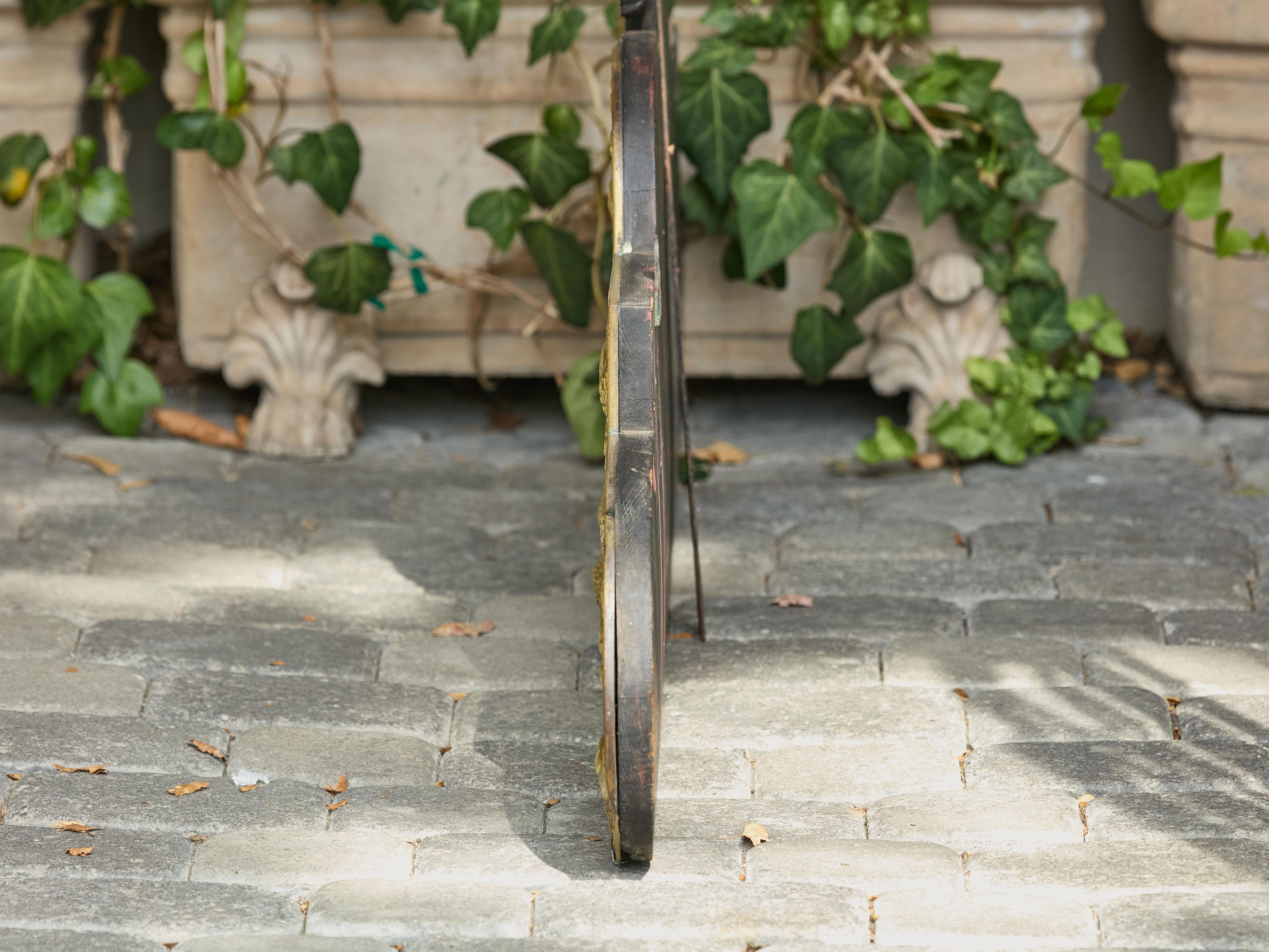 Elemento architettonico in ottone e specchio del XIX secolo inglese con decorazioni floreali in vendita 5