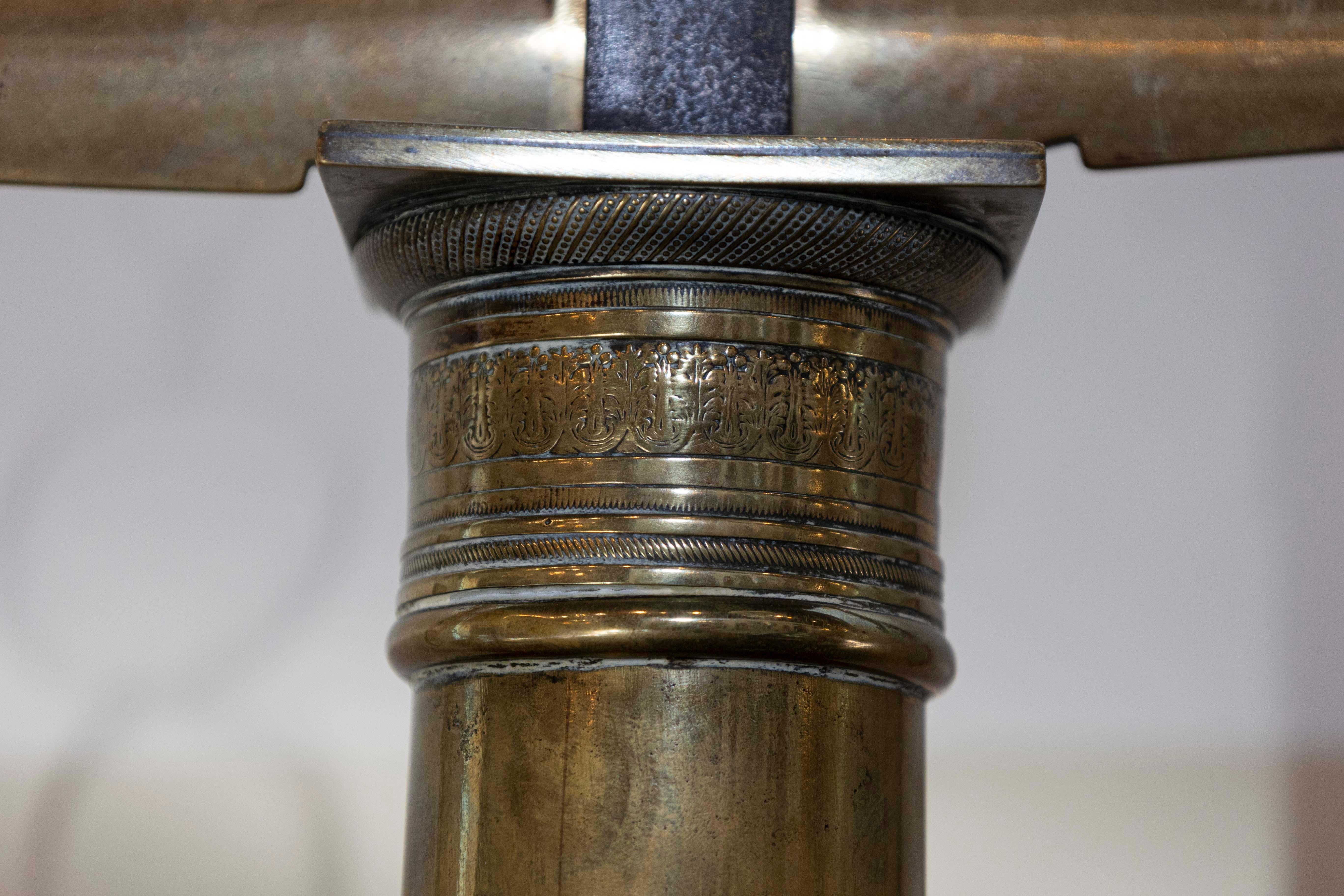 Scale Herbalist anglaise du 19ème siècle avec colonne centrale et motif de lyre en vente 4