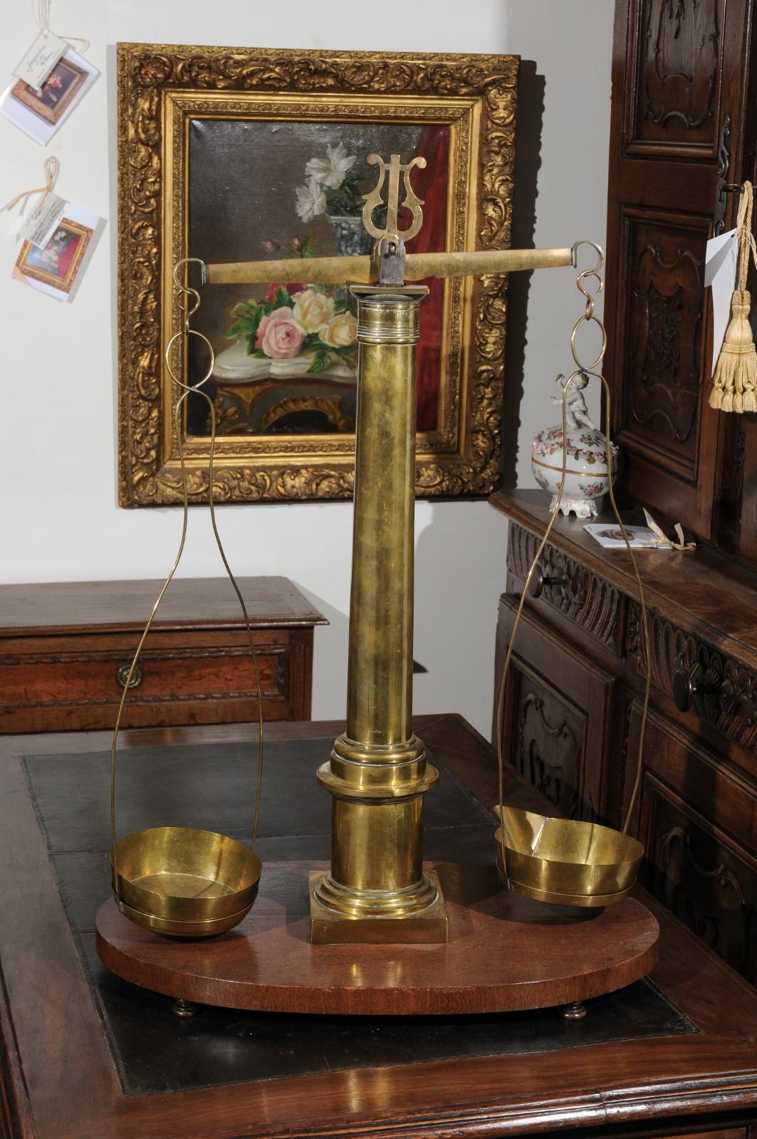 English 19th Century Brass Herbalist Scale with Central Column and Lyre Motif For Sale 5