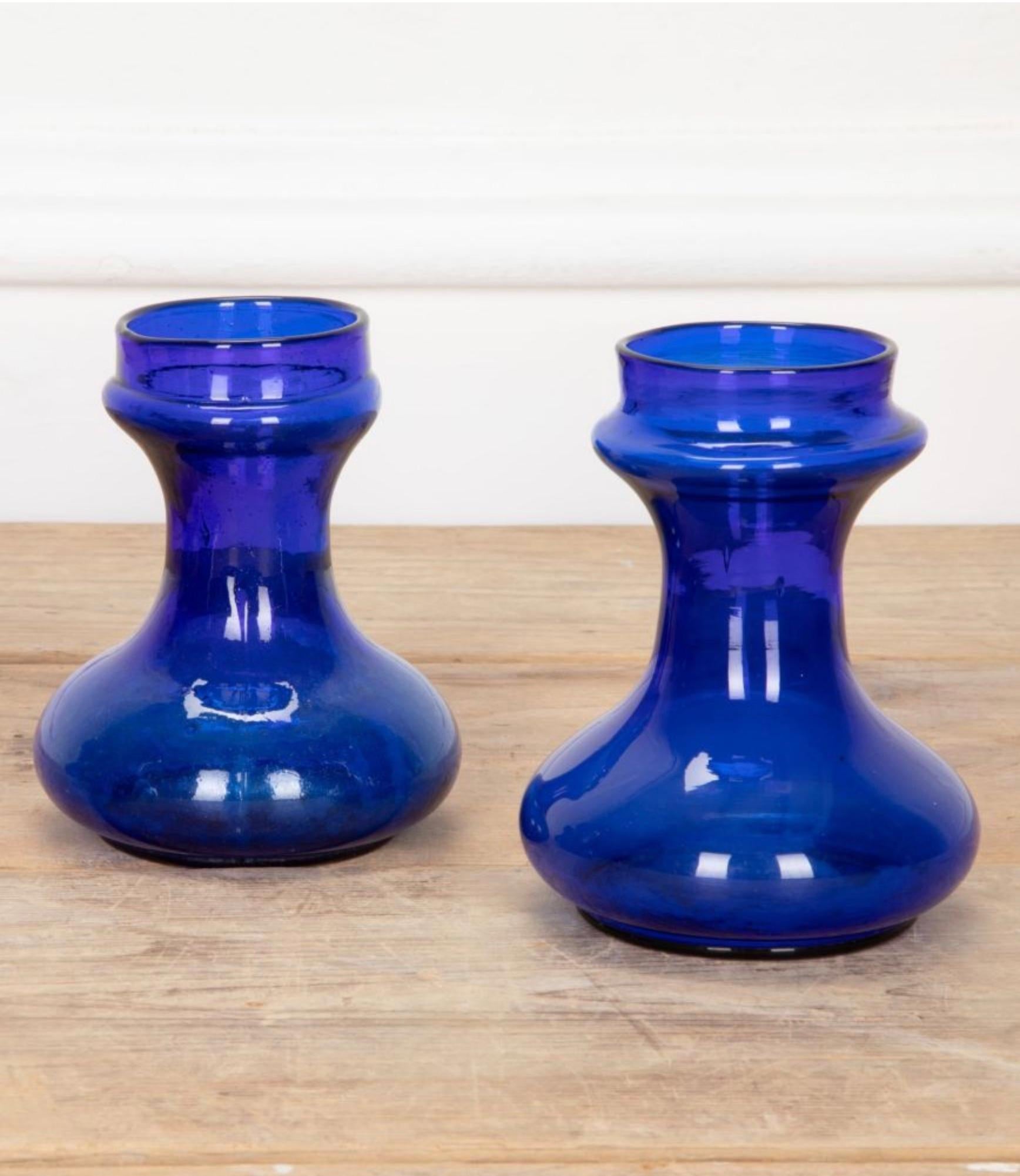 Vaso di giacinti blu di Bristol del XIX secolo in vendita 2