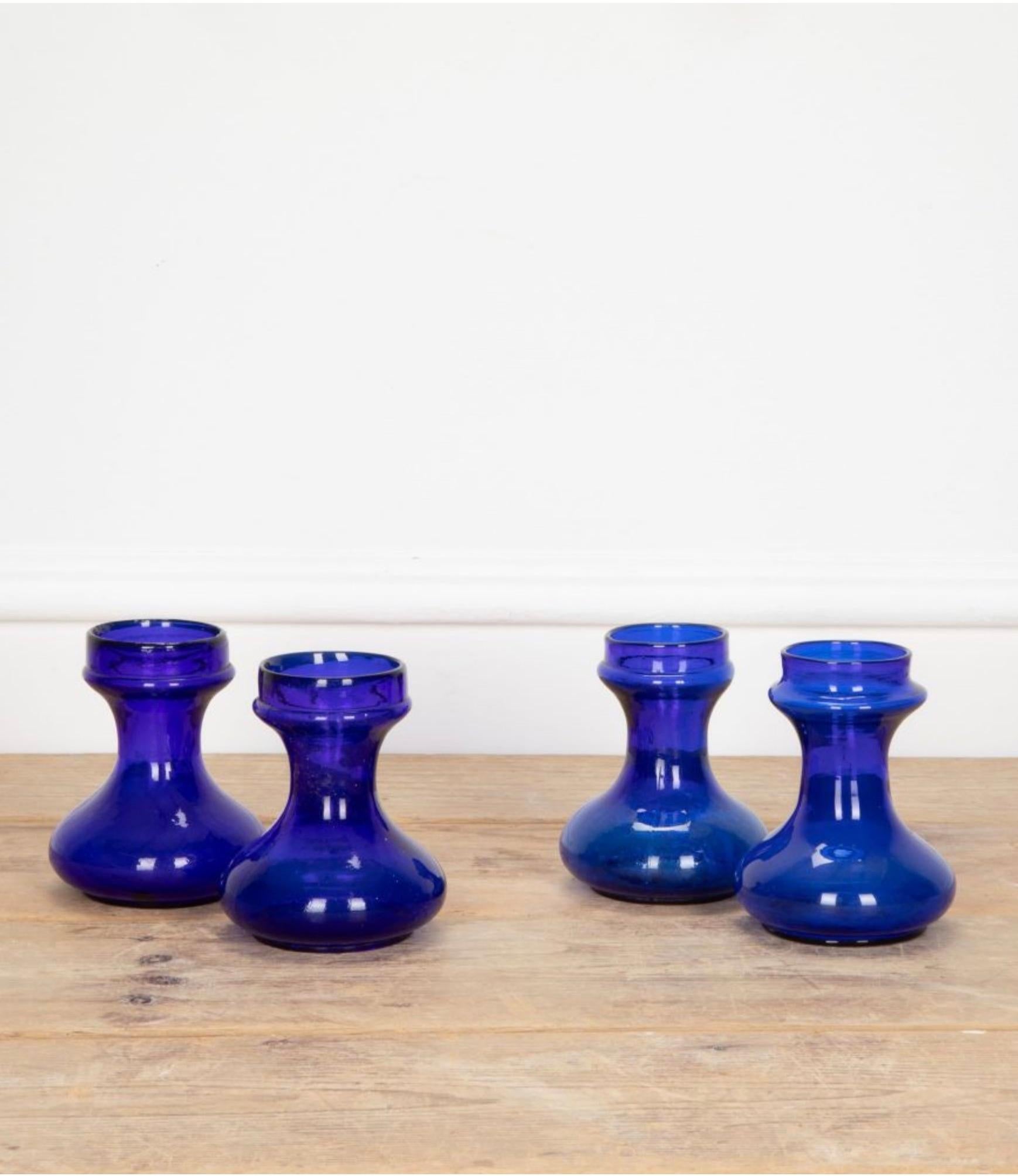 Vaso di giacinti blu di Bristol del XIX secolo in vendita 3