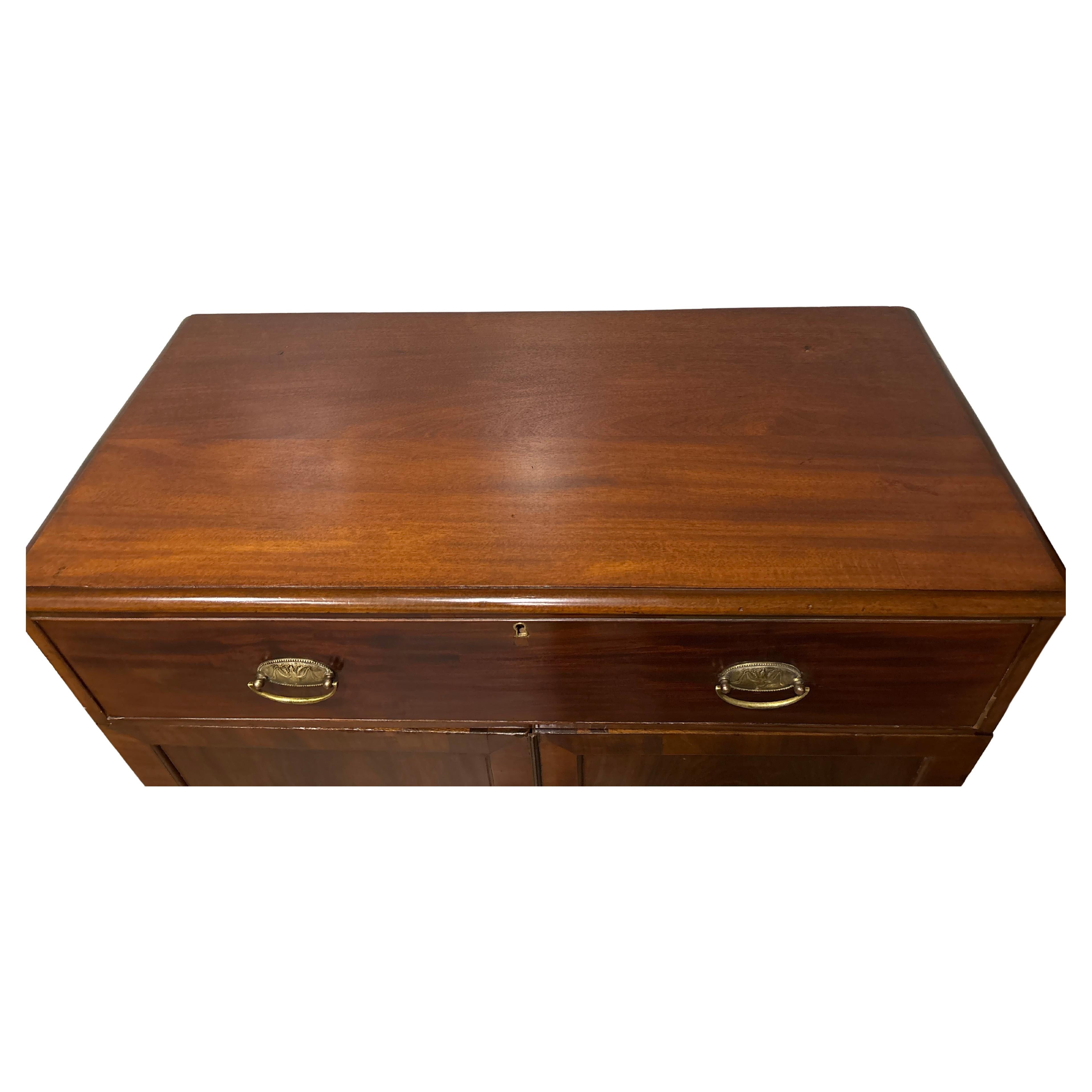 Anglais Buffet anglais du 19ème siècle en vente