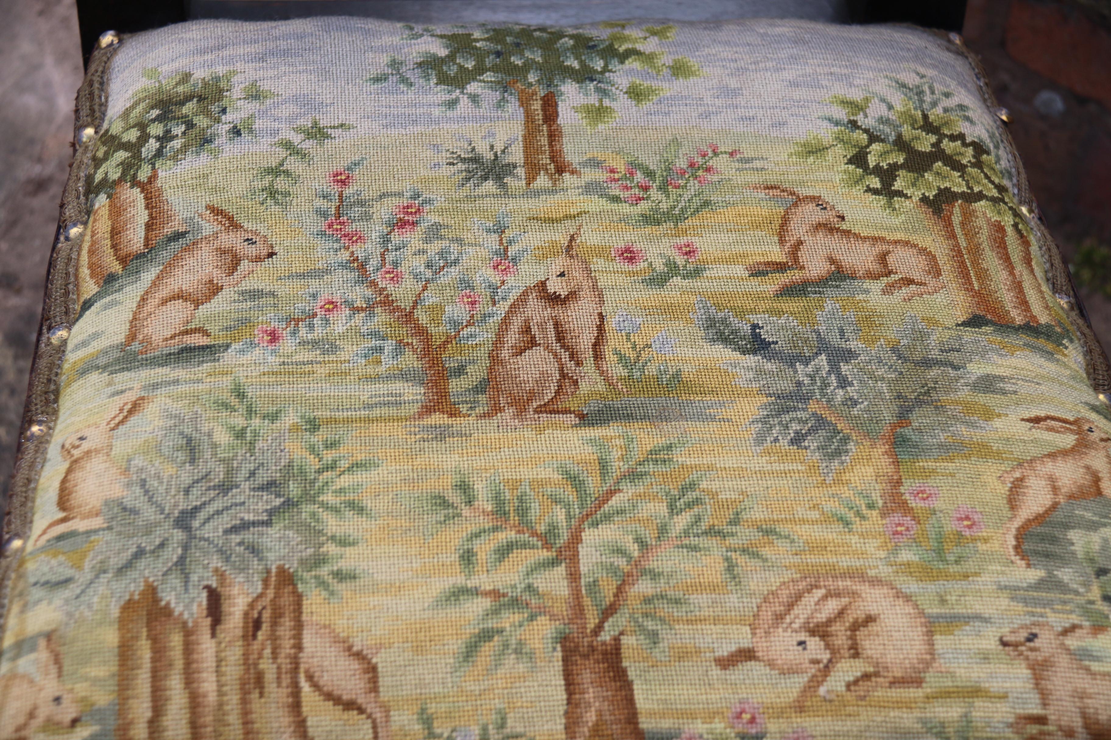 Chaise de campagne à dossier haut en noyer sculpté du 19e siècle, vers 1870 en vente 11
